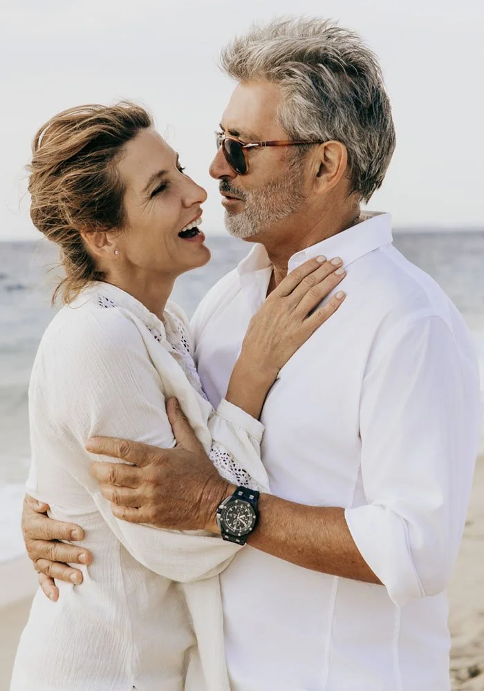 seance-couple-plage-anniversaire-mariage-studio-mila.jpg