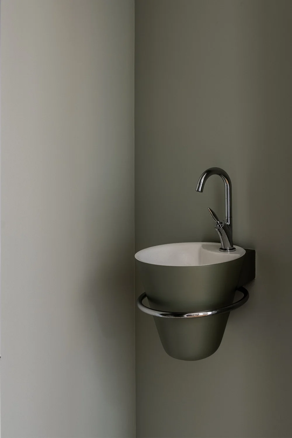 Detail-vasque-chantier-architecte-Avaa-photo-studio-mila.webp