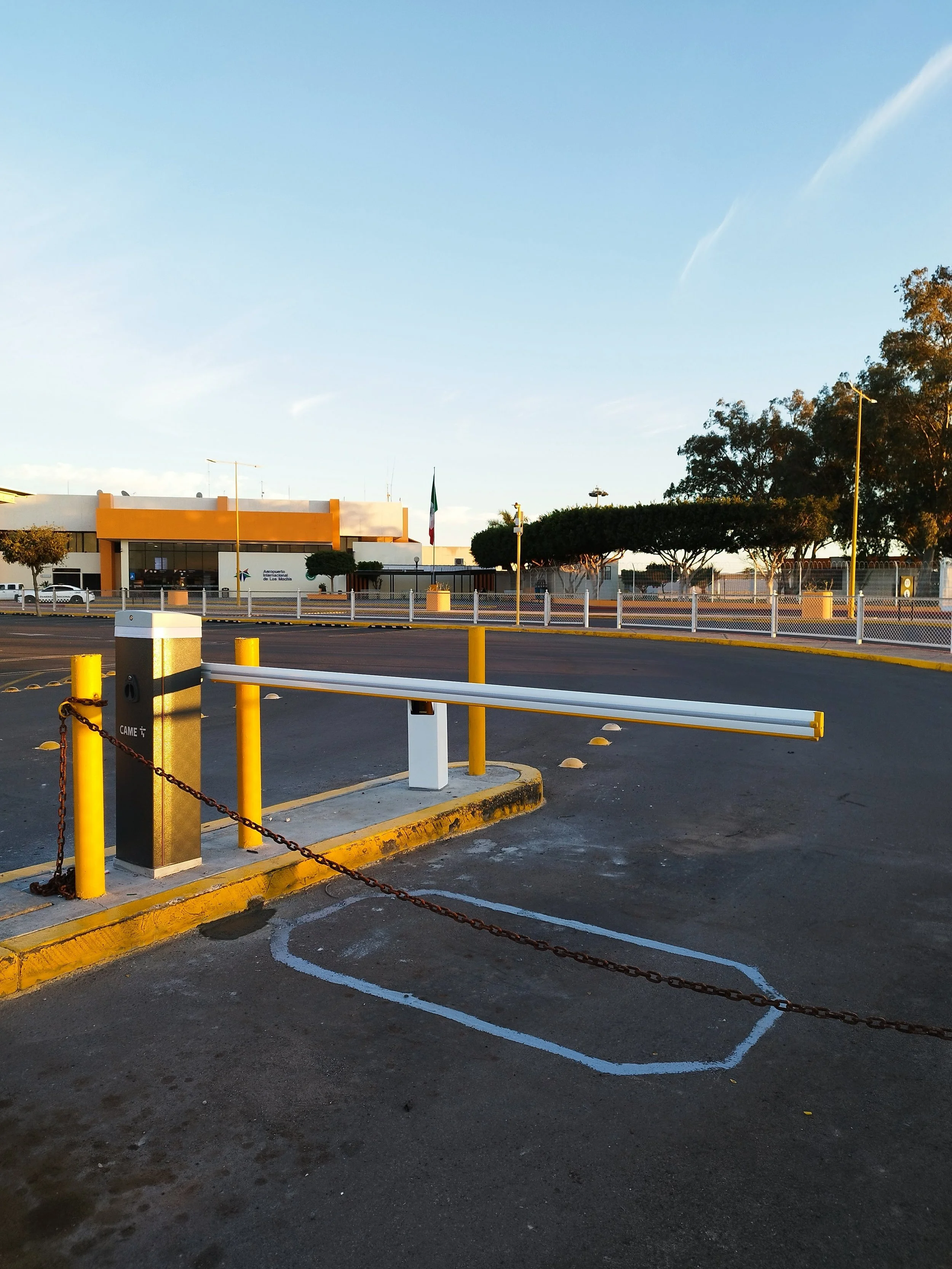 Qué mantenimiento preventivo requiere una barrera vehicular
