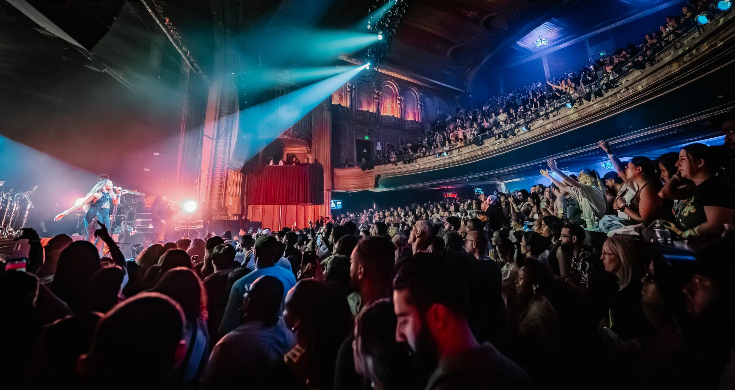 @mediabytb_TEMS_Crowd&Venue 2.jpg