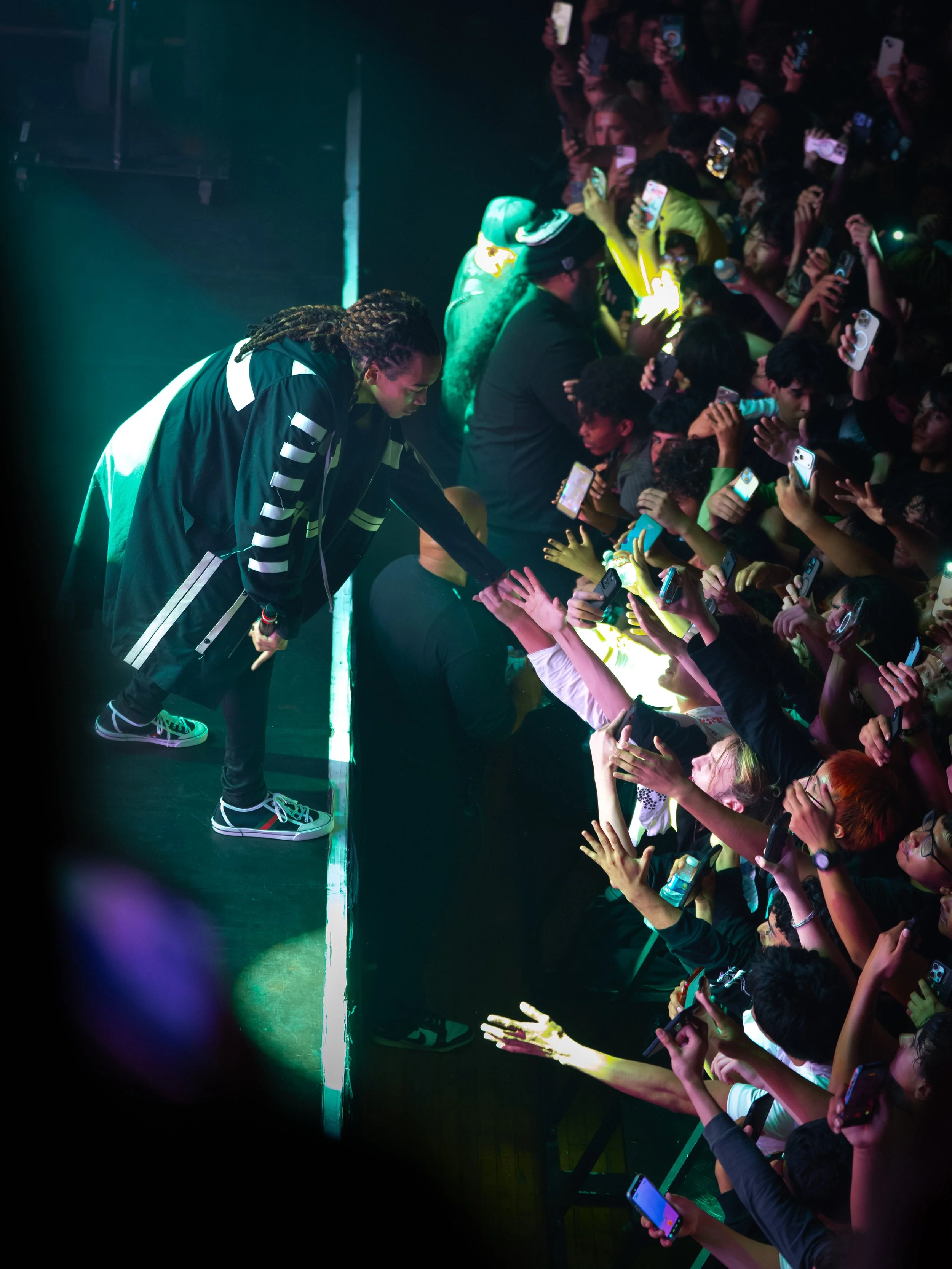 @mediabytb_Che_FansCrowdVenue 1.jpg