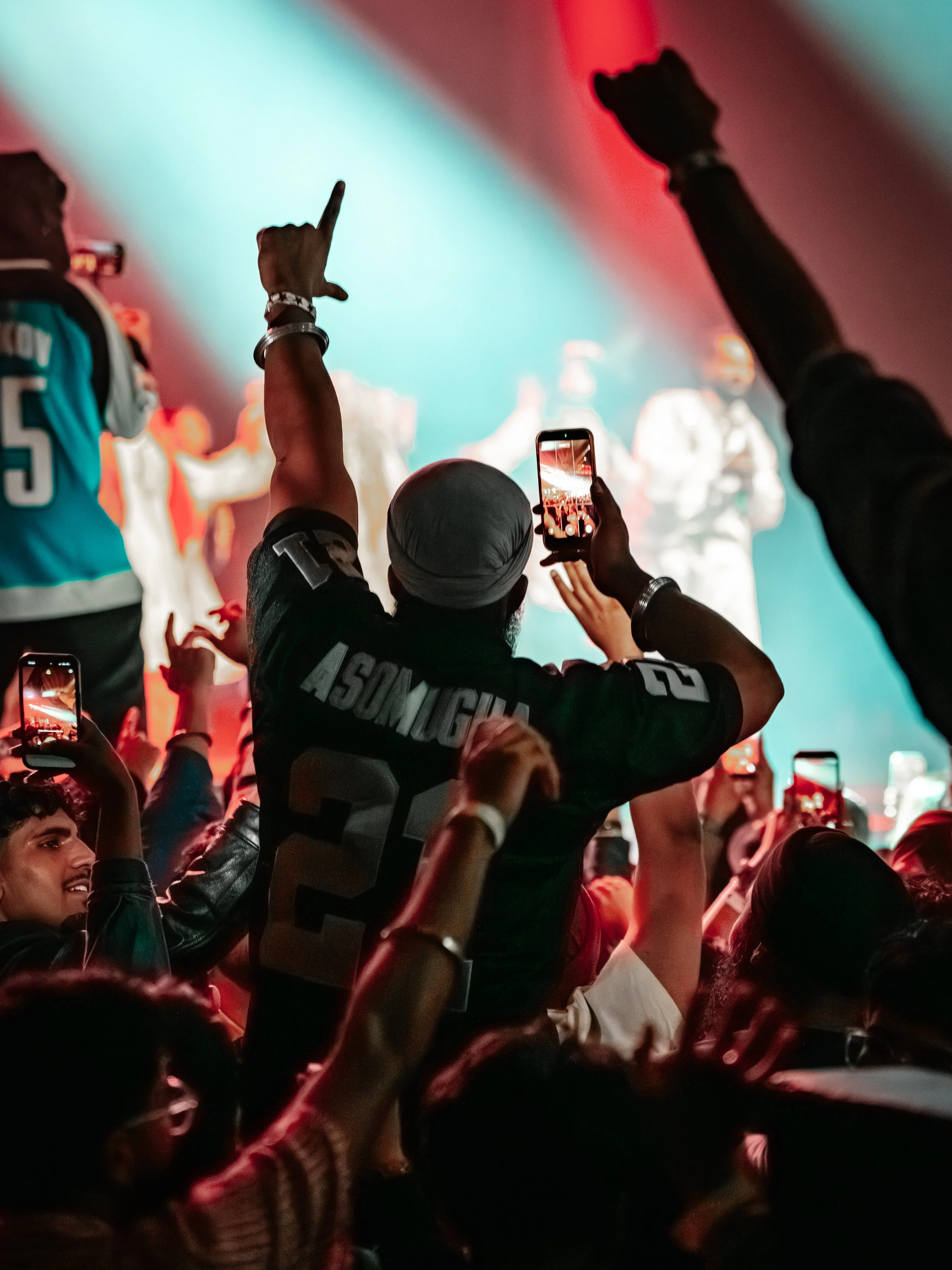 @mediabytb_Raf_Saperra_FansCrowdVenue 16.jpg