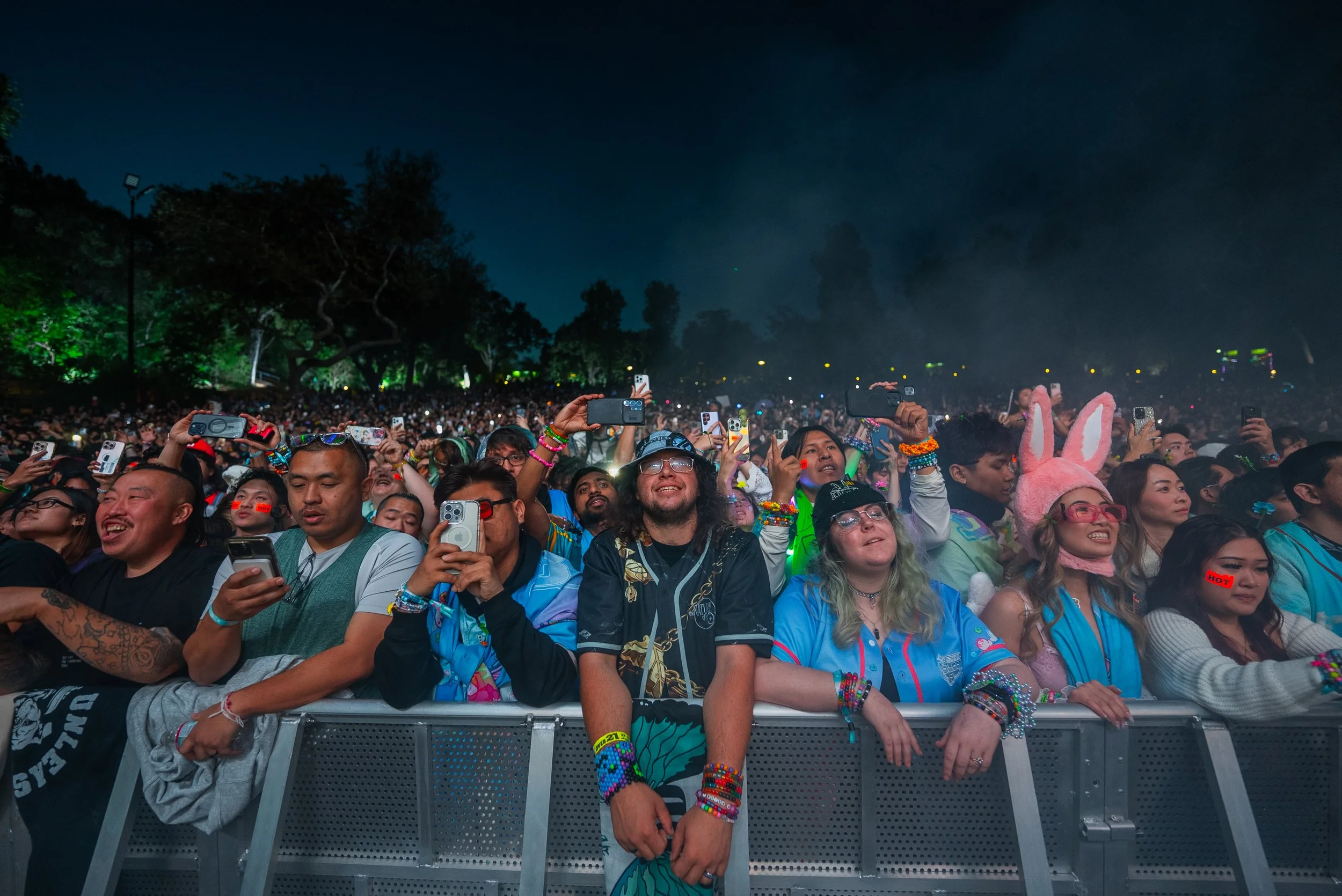 @mediabytb_StayInBloom_Night2_Fans&Crowd 3.jpg