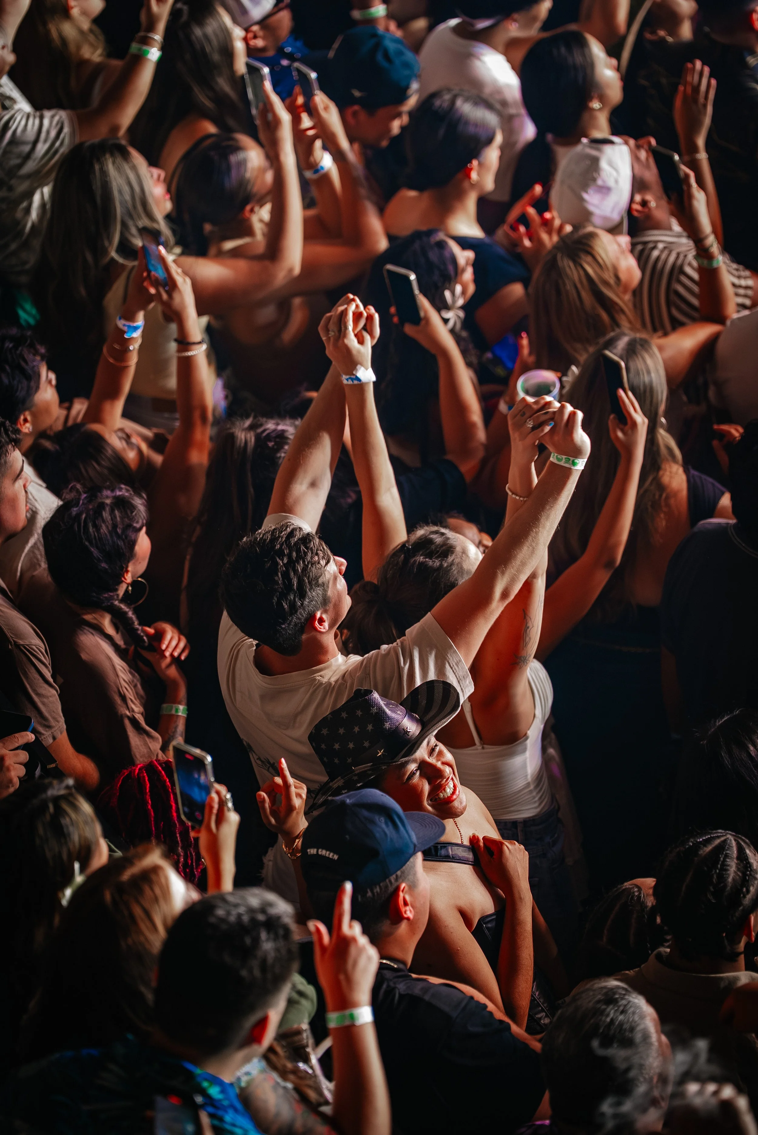 @mediabytb_Maoli_FansCrowdVenue 5.jpg