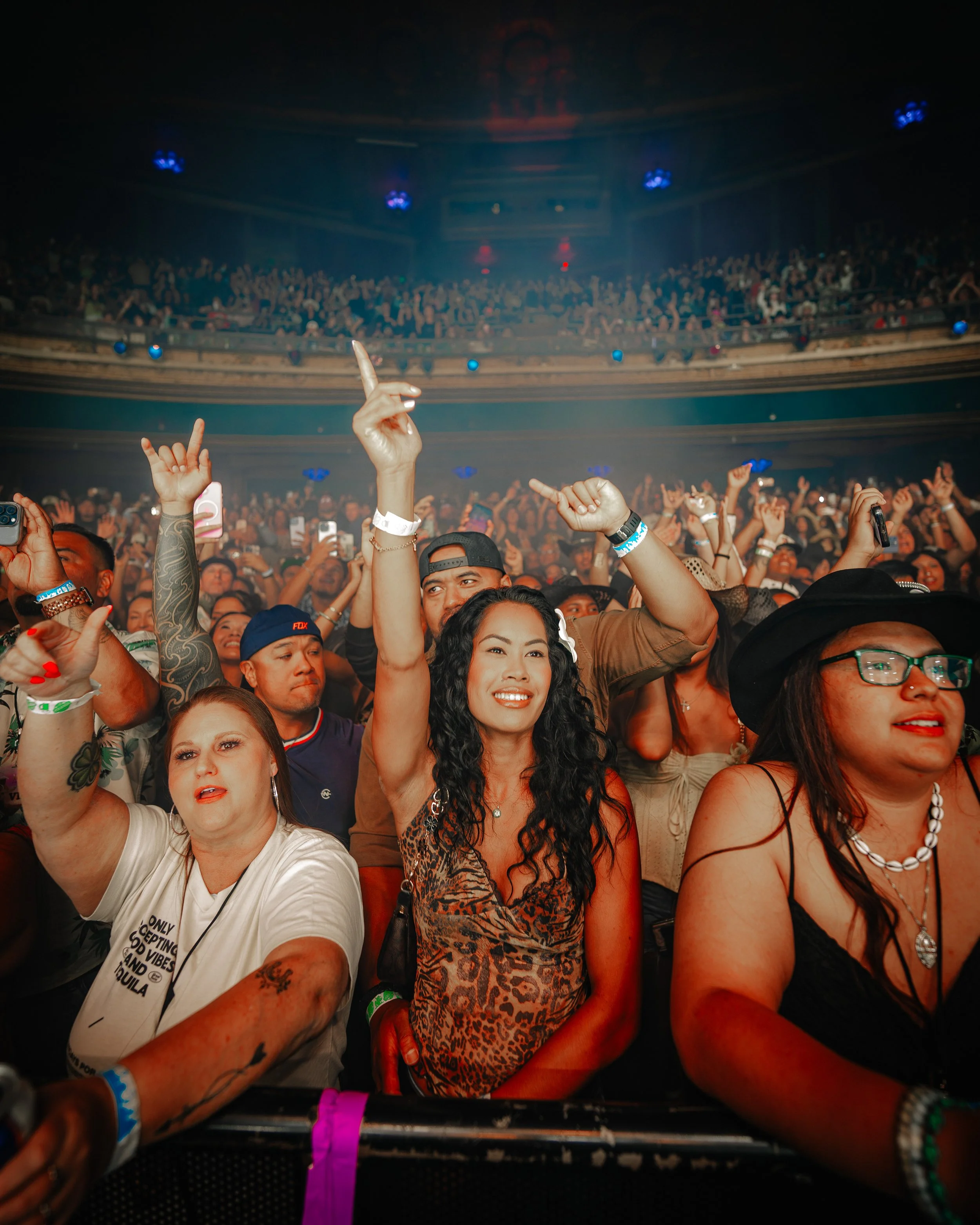 @mediabytb_Maoli_FansCrowdVenue 13.jpg