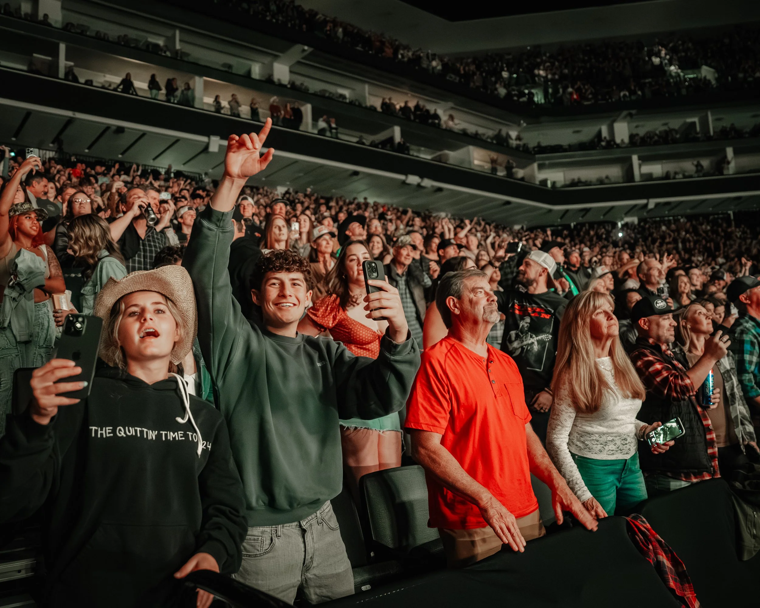 @mediabytb_ZachBryan_Golden1_Night2_Crowd 8.jpg