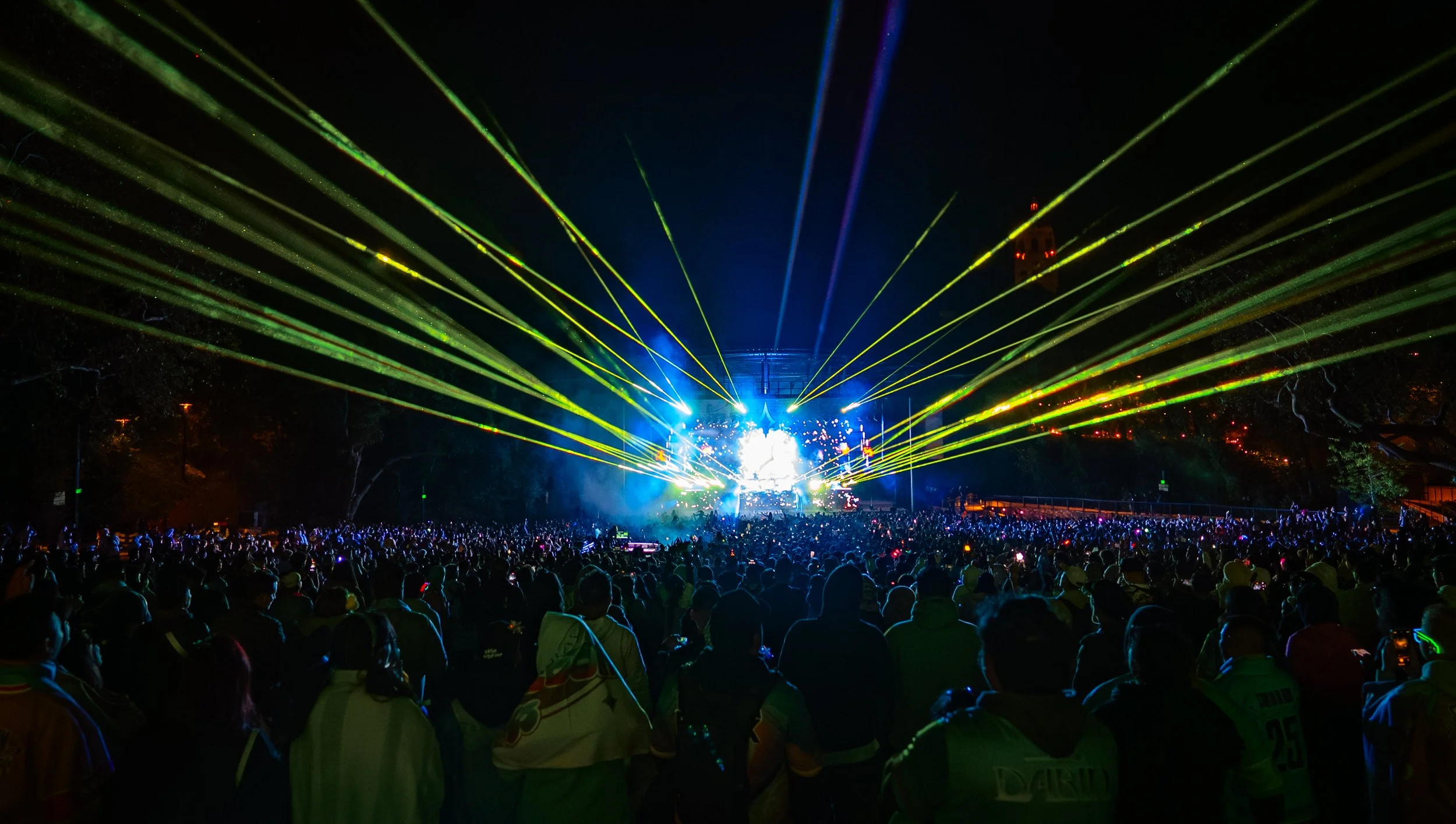 @mediabytb_StayInBloom_Night2_Fans&Crowd 1.jpg