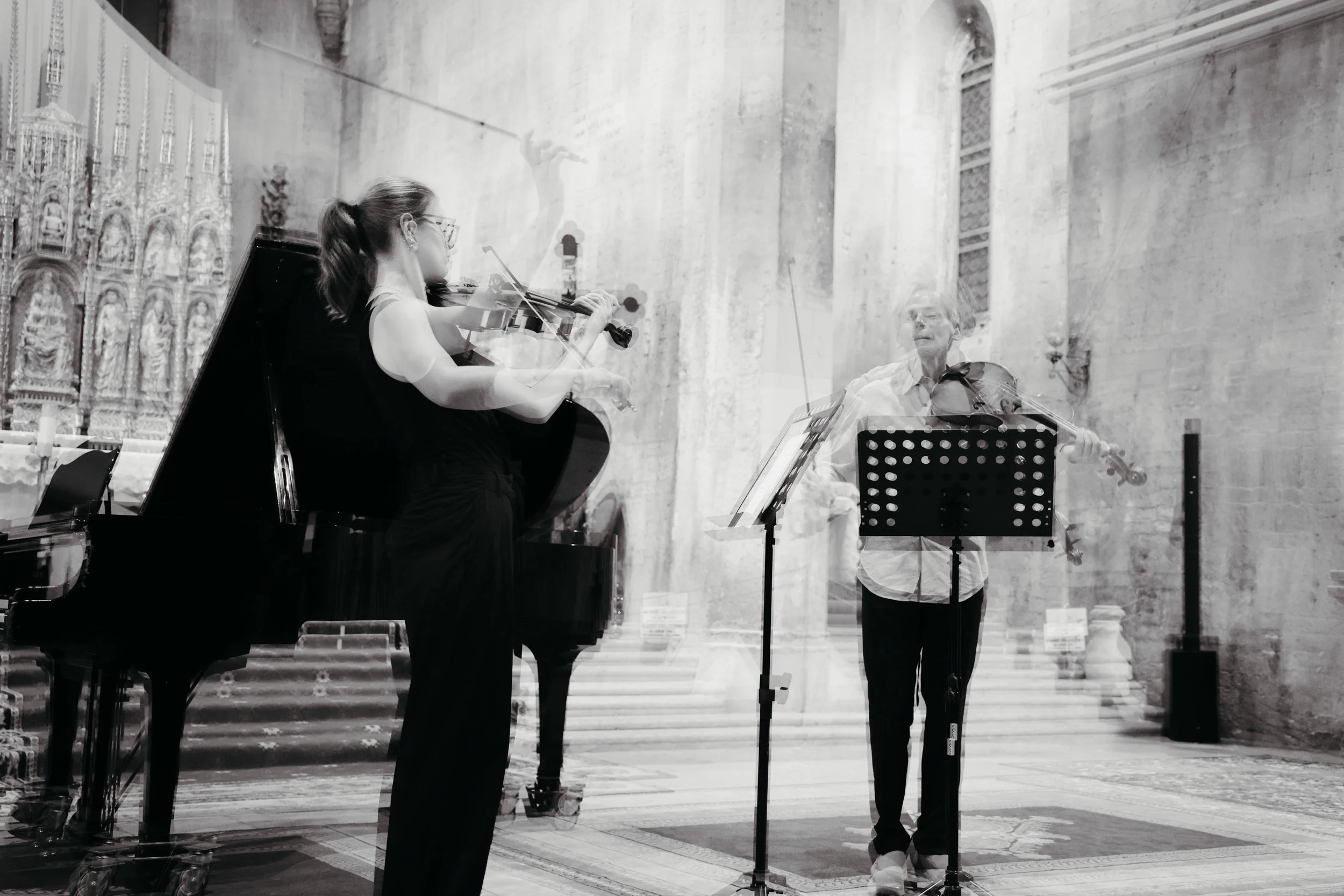 Creative classical music photography in black and white for intenational festivals.