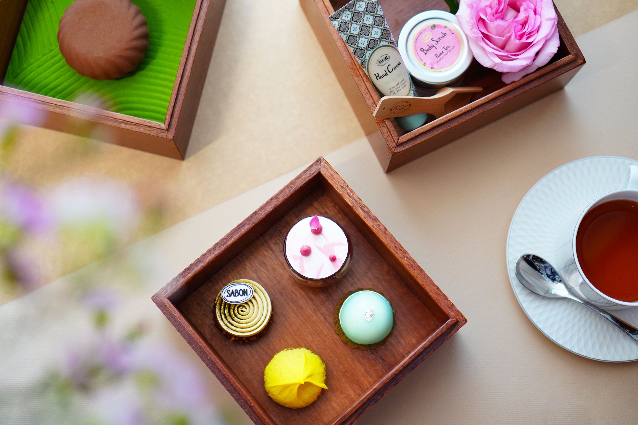 Mandarin-Oriental-Hong-Kong-Sabon-Afternoon-Tea.jpg