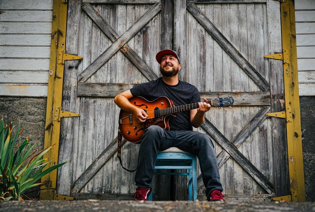 LIVE Music- Chris Couch