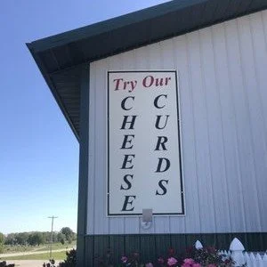 🧀✨ It&rsquo;s the best day of the week&hellip; Fresh Curd Wednesday! ✨🧀

Stop by Milton Creamery and grab a bag of our squeaky-fresh curds. This week&rsquo;s featured flavors:
🍅🧄 Tomato Garlic &ndash; toss into a pasta salad or melt on a BLT for 