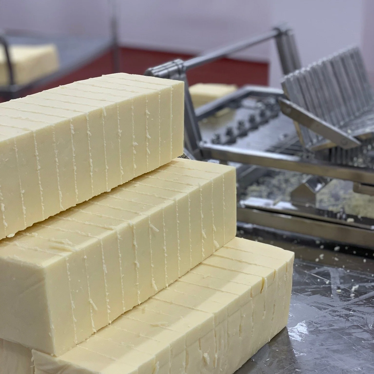 🧀 Prairie Breeze in the Making 🧀
Here’s a behind-the-scenes peek at what happiness looks like… block by block.
Every line you see isn’t just a cut—it’s a moment of craftsmanship. This is where our award-winning Prair
