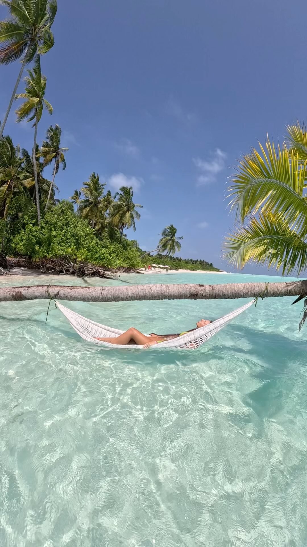 BAREFOOT & WILD MALDIVES