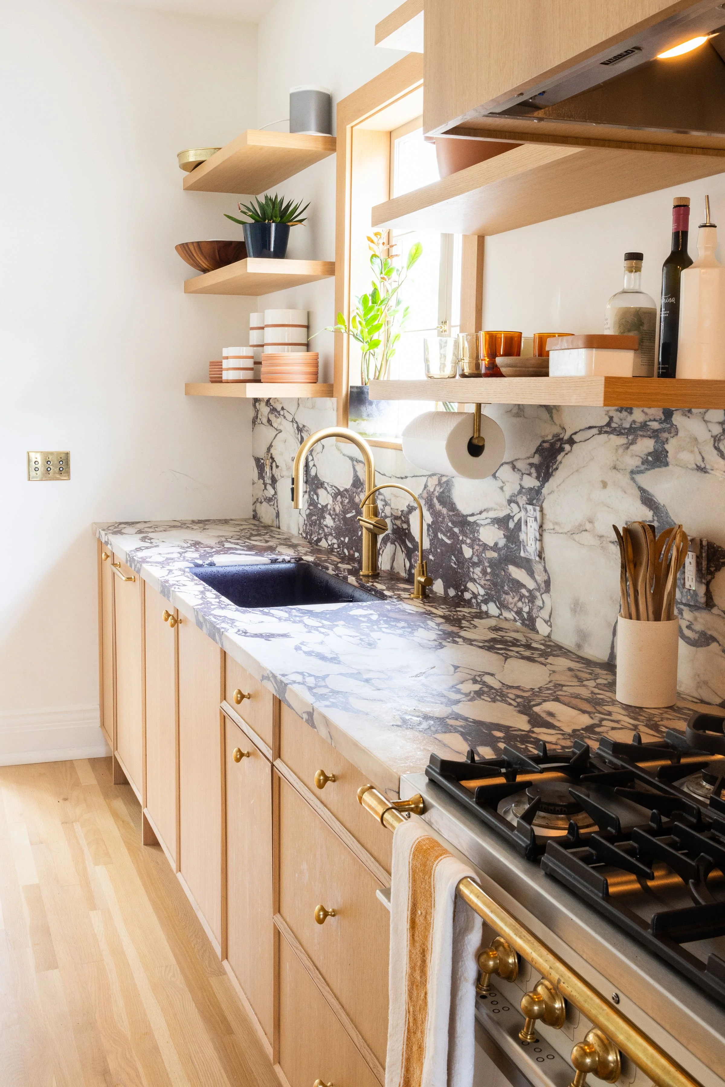 Rebecca Minkoff Home_Calacatta Viola Kitchen 2.jpg