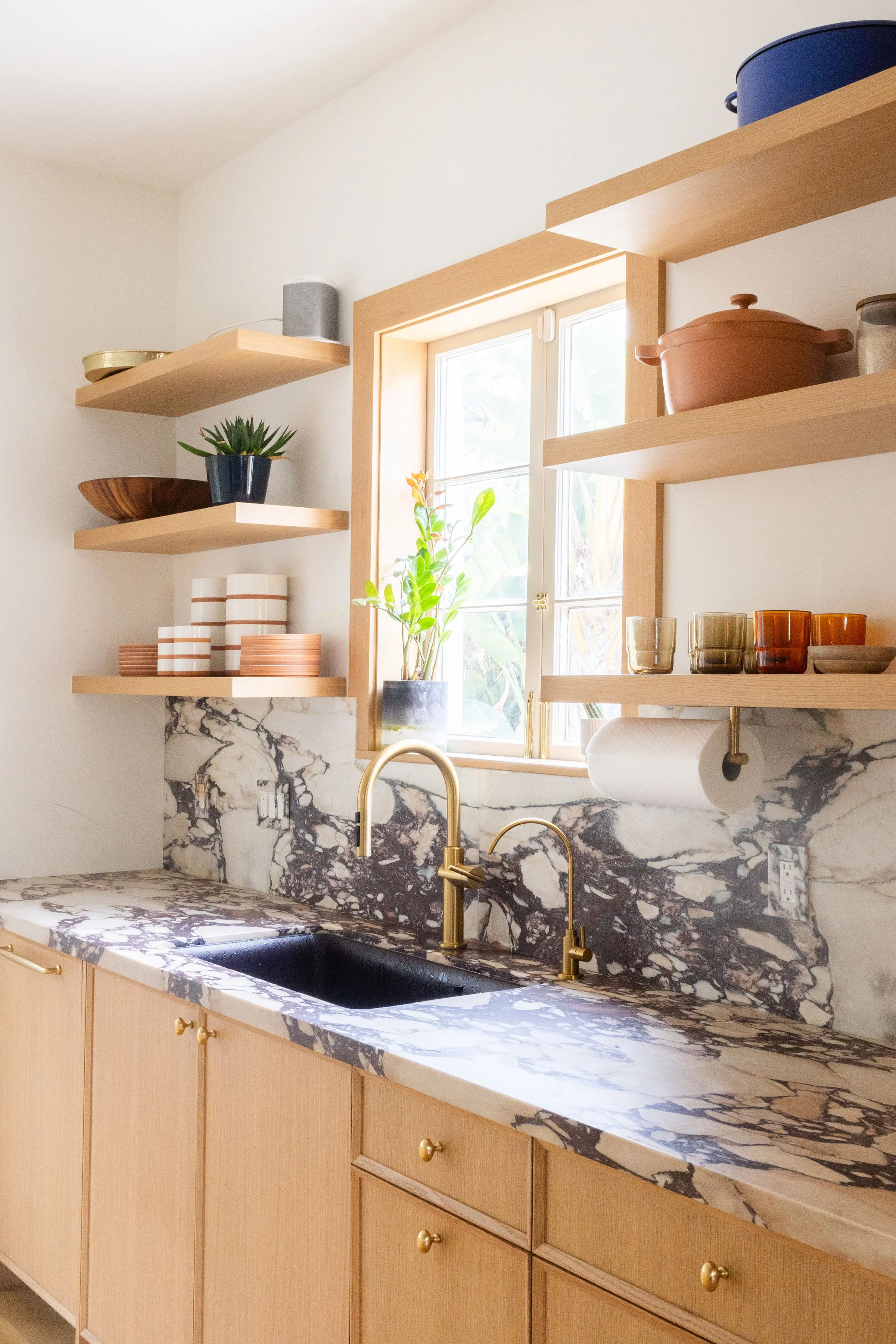 Rebecca Minkoff Home_Calacatta Viola Kitchen 3.jpg
