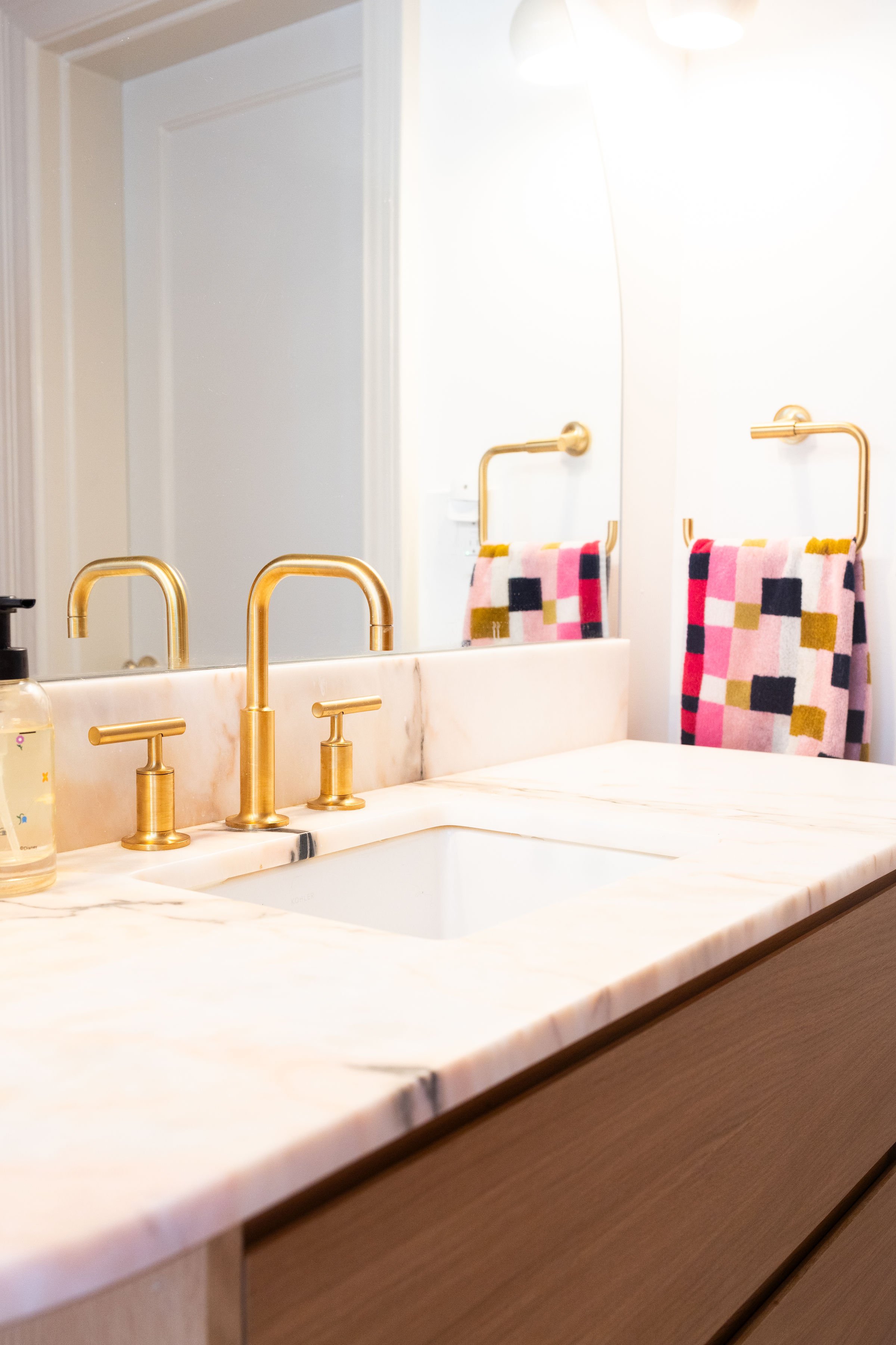 Rebecca Minkoff Home_Rosa Aurora Macchia Vecchia Bath 3.jpg