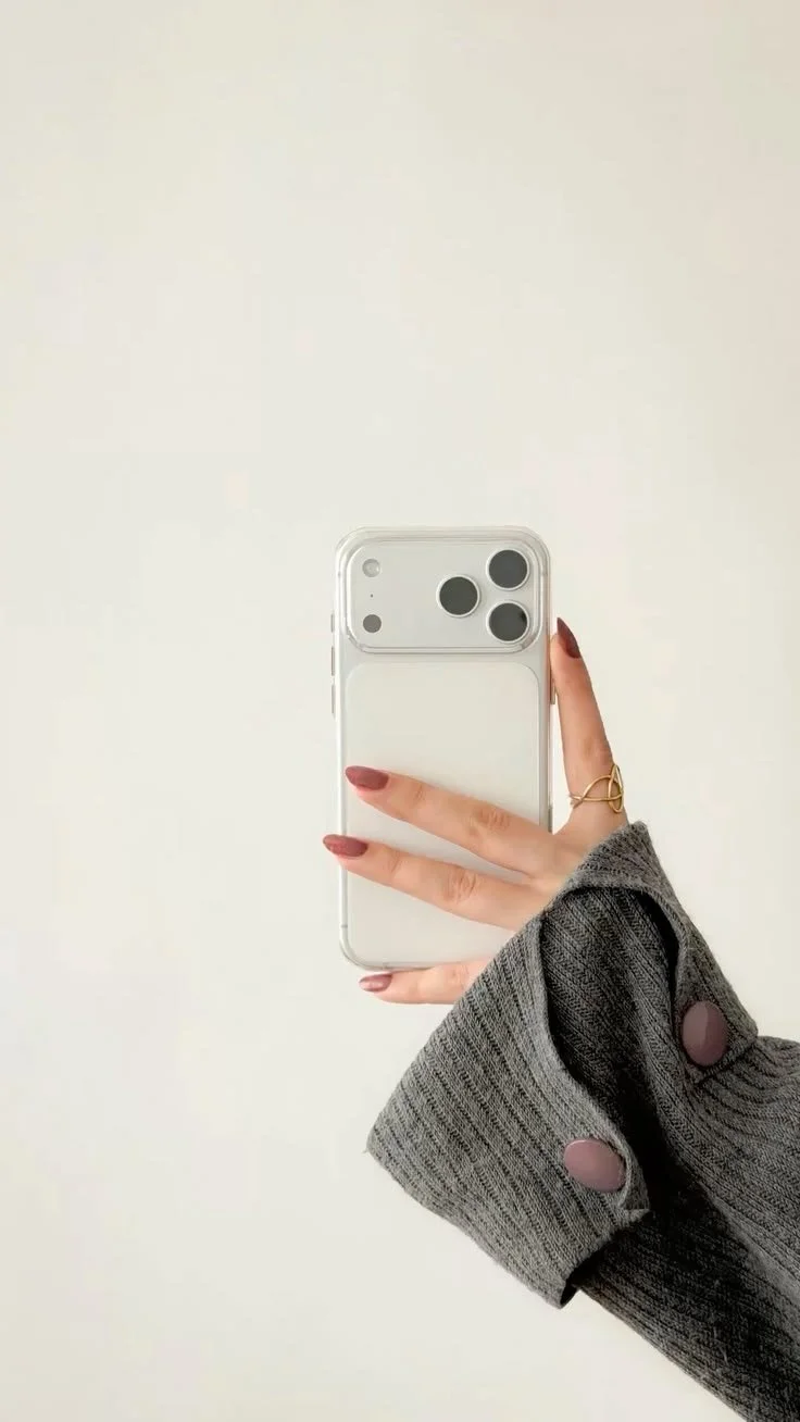 Deleting Social Media Is the Most Egoistic Thing You Can Do - In the Best Way