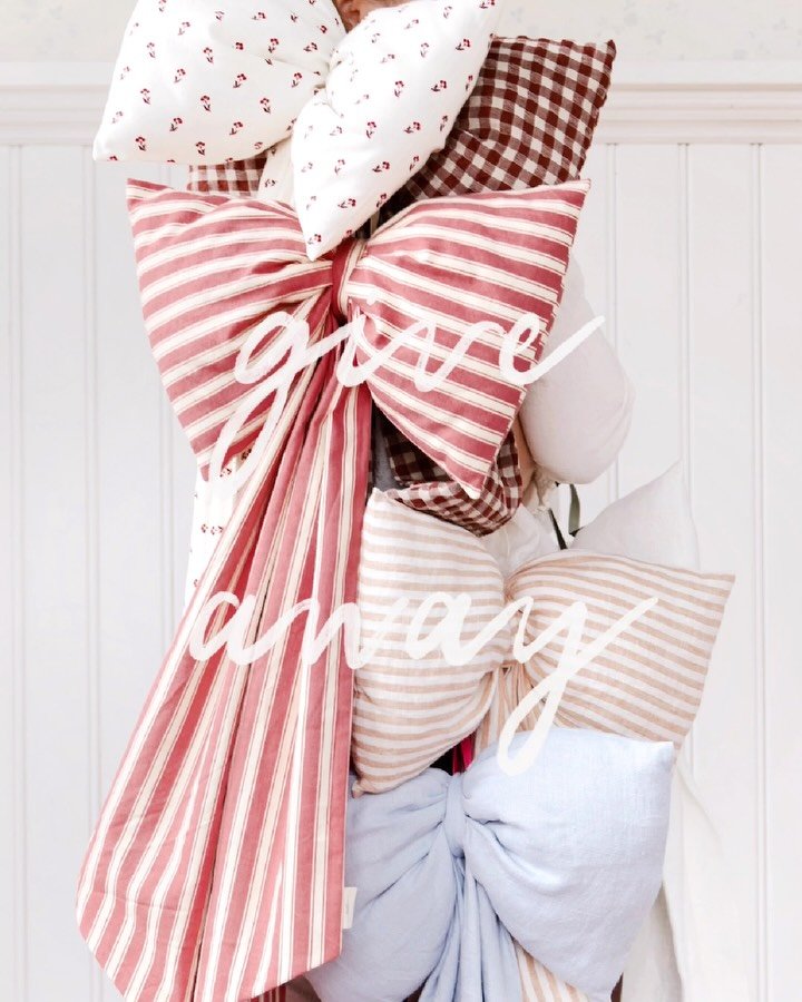 Time for a little festive giveaway!
To celebrate the season and say thank you for being here, I&rsquo;m giving away one bow from my Christmas collection.

To enter:
✨ Follow @thingsdelighted
✨ Tag someone in the comments who would love a handmade bow