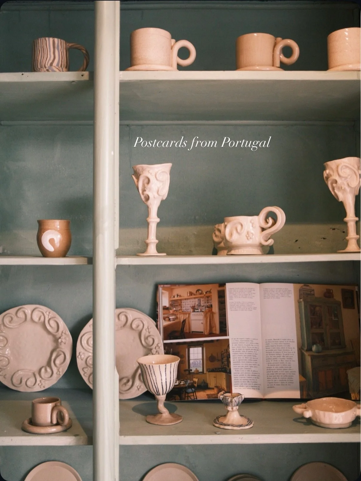 One week in Portugal. Feeling so inspired by the unique ceramics, nature, and architecture 🫶🏼

__
#thingsdelighted #portugaldiaries #portugalvisuals