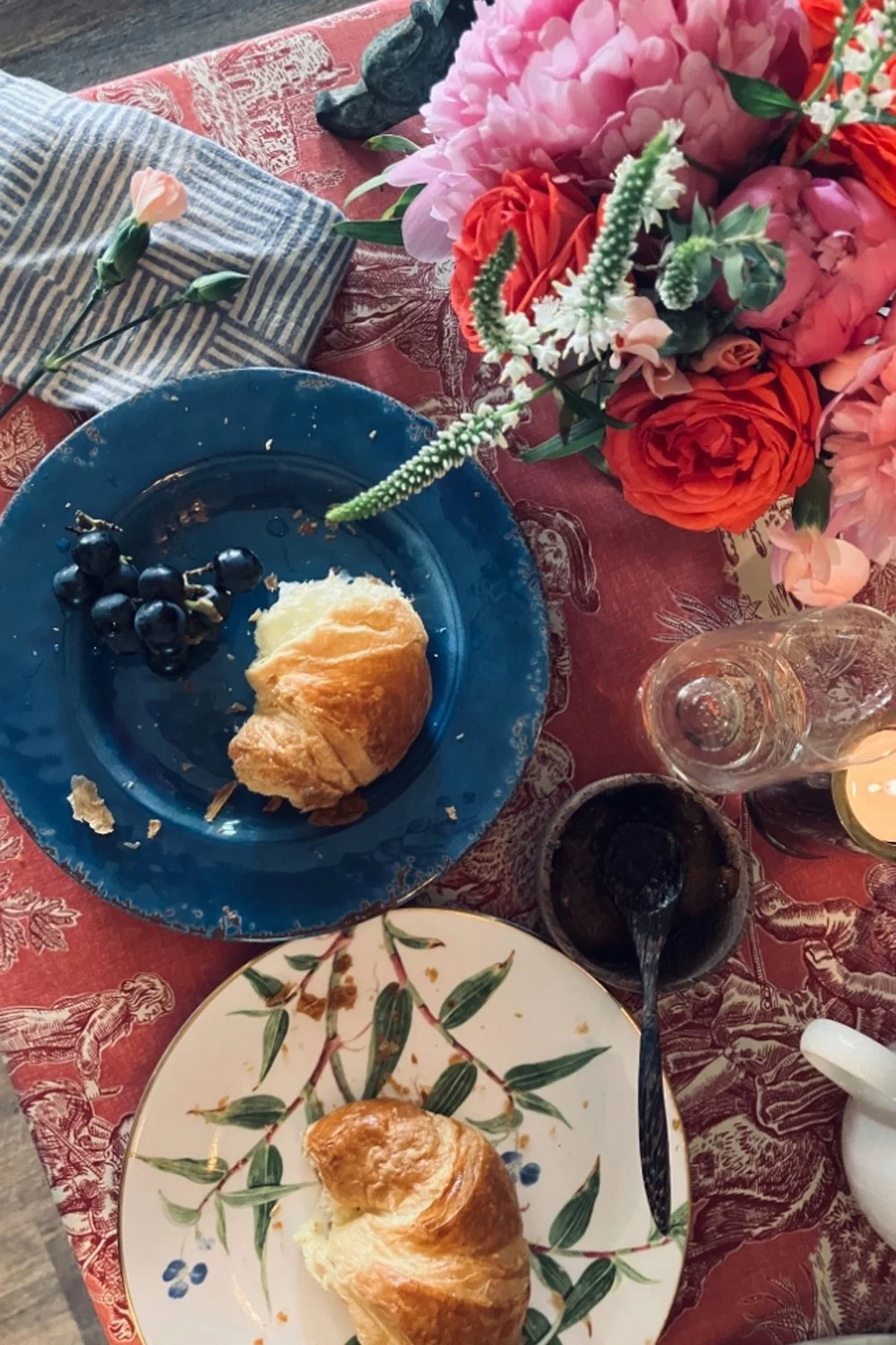 seasonal-table-styling-intimate-gathering-design.jpg