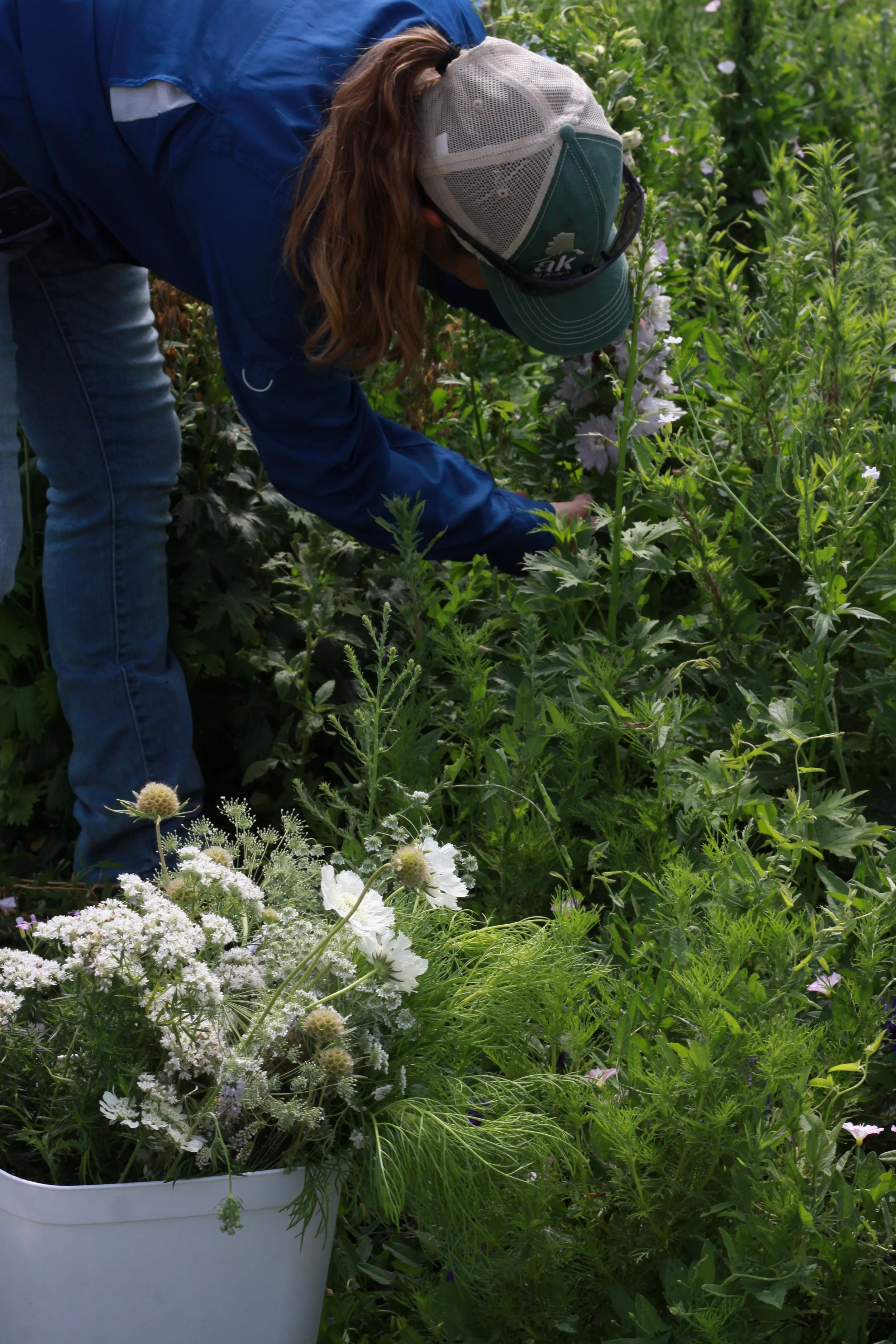 Collaborating with thoughtful makers is at the heart of experience design. Becca, founder of Ruby June Flowers, brought her seasonal blooms and connection to the land into this gathering.