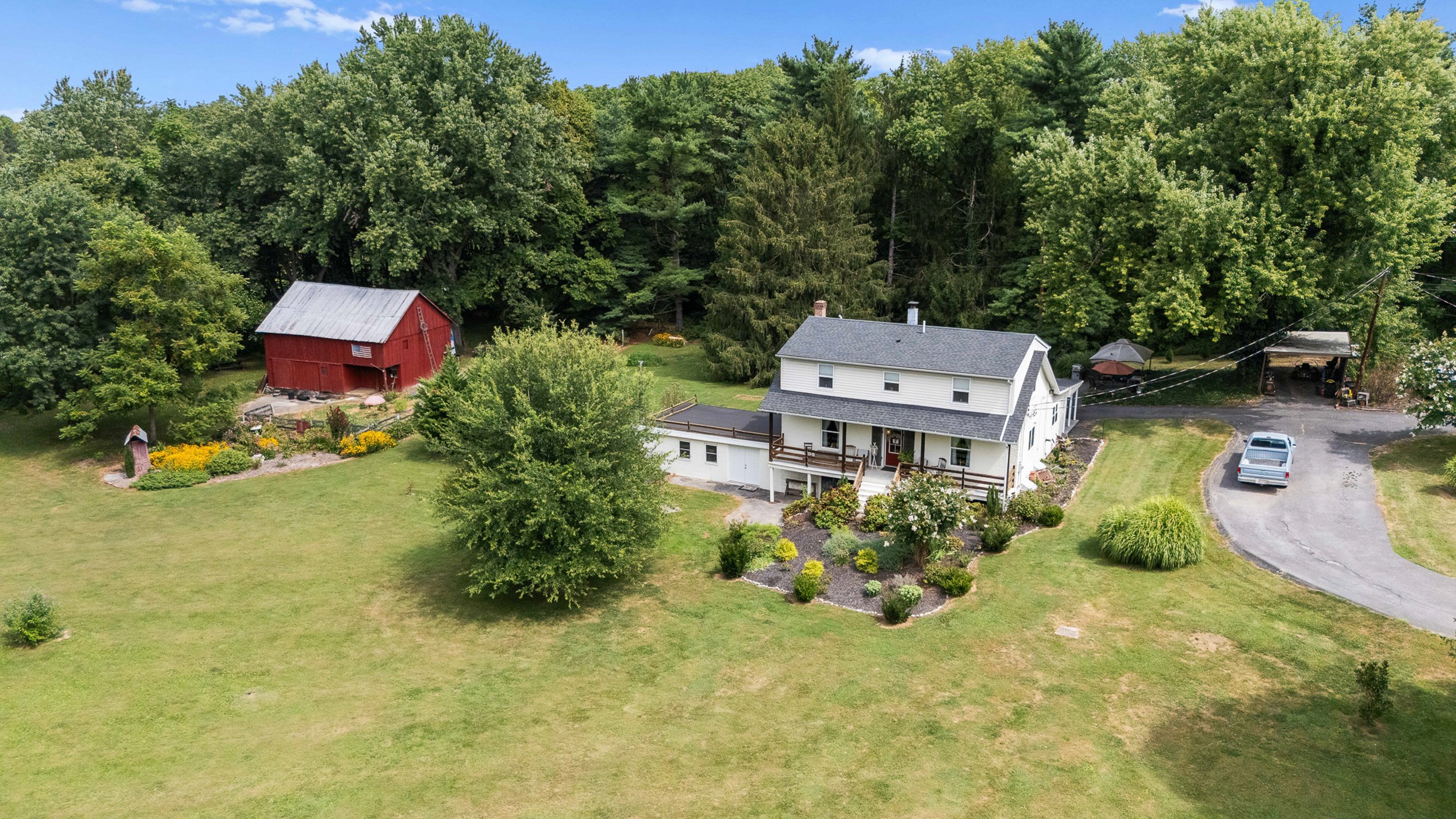 Exterior listing photo for a Martinsburg West Virginia residential property