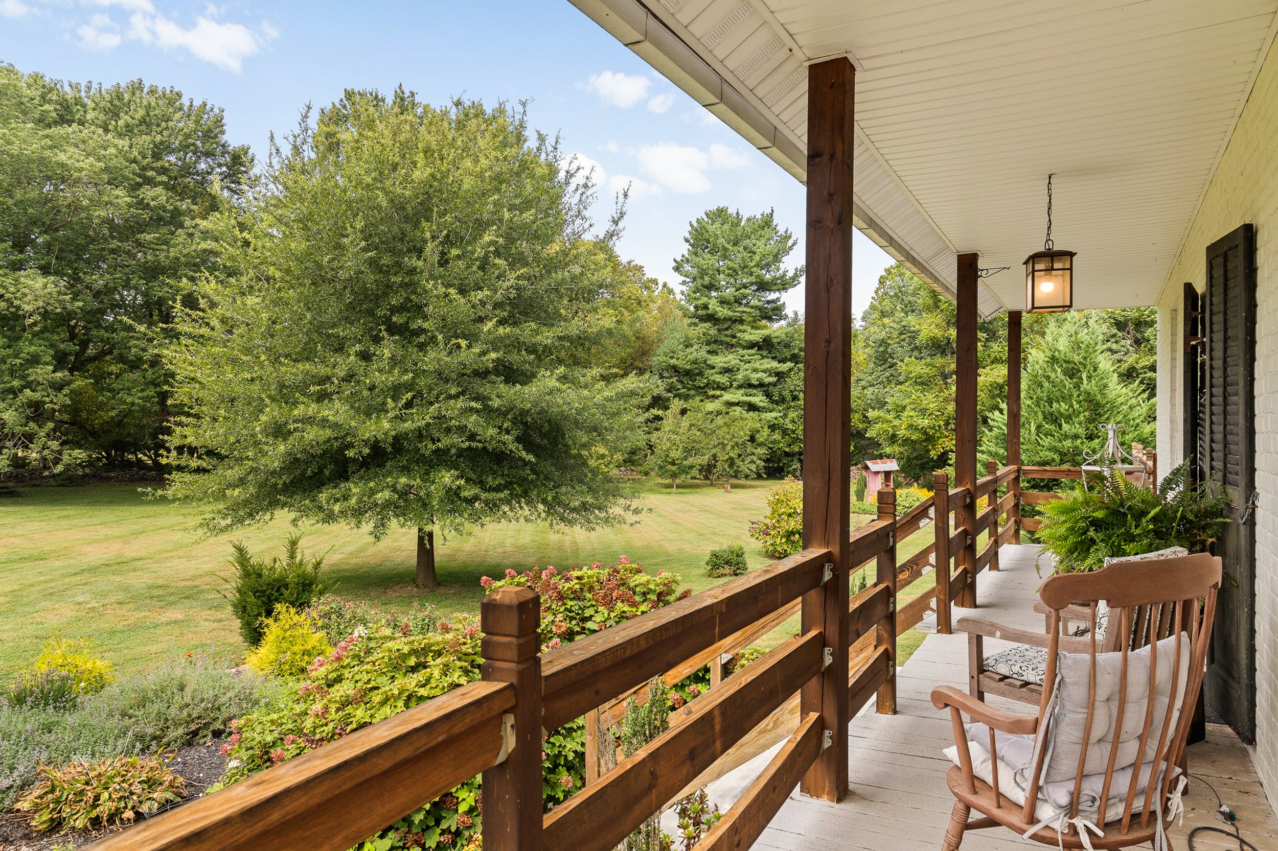 Professional exterior real estate photography for agents in Martinsburg West Viriginia