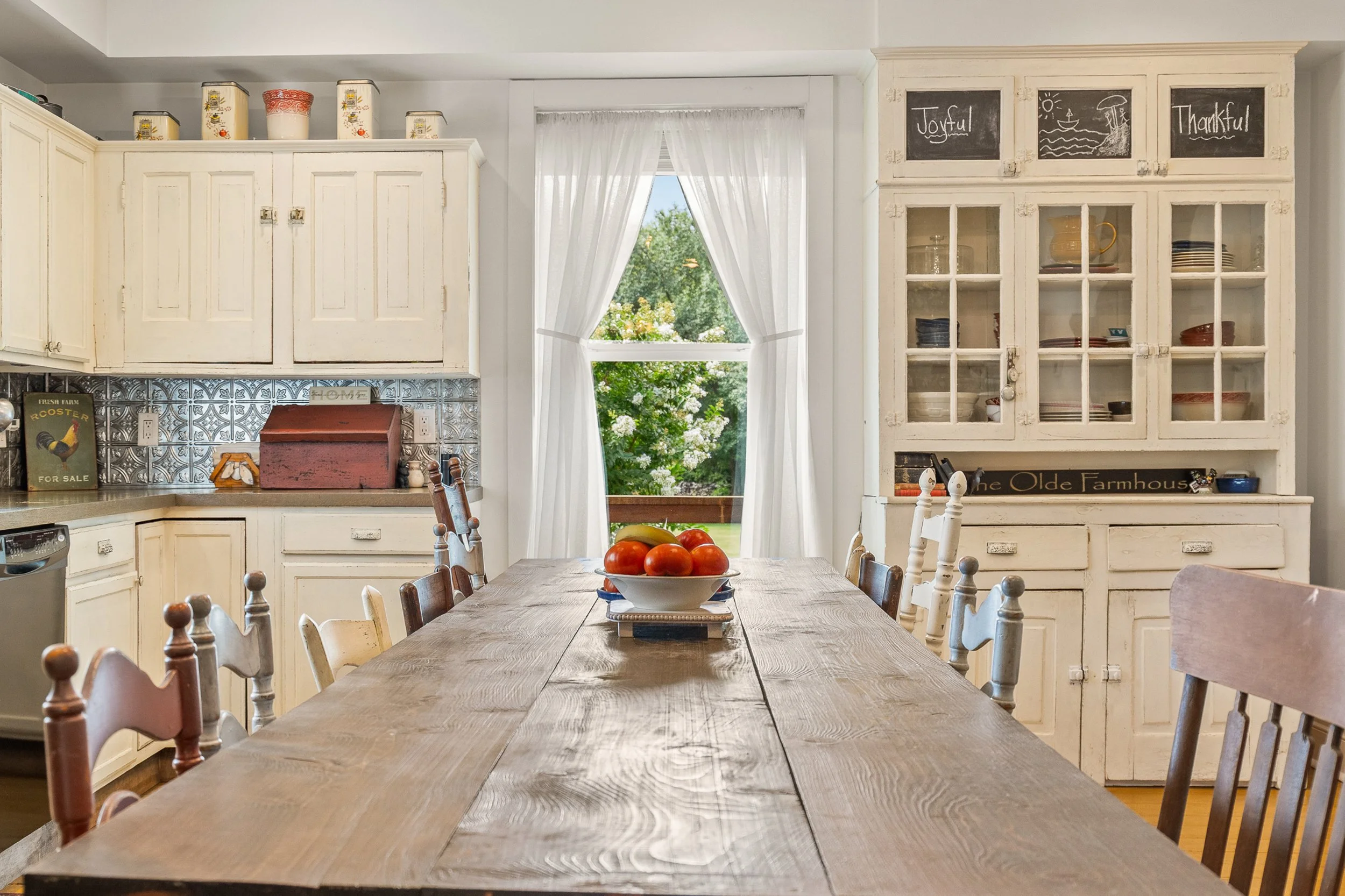 Clean modern kitchen interior photography for a Hagerstown Maryland home listing