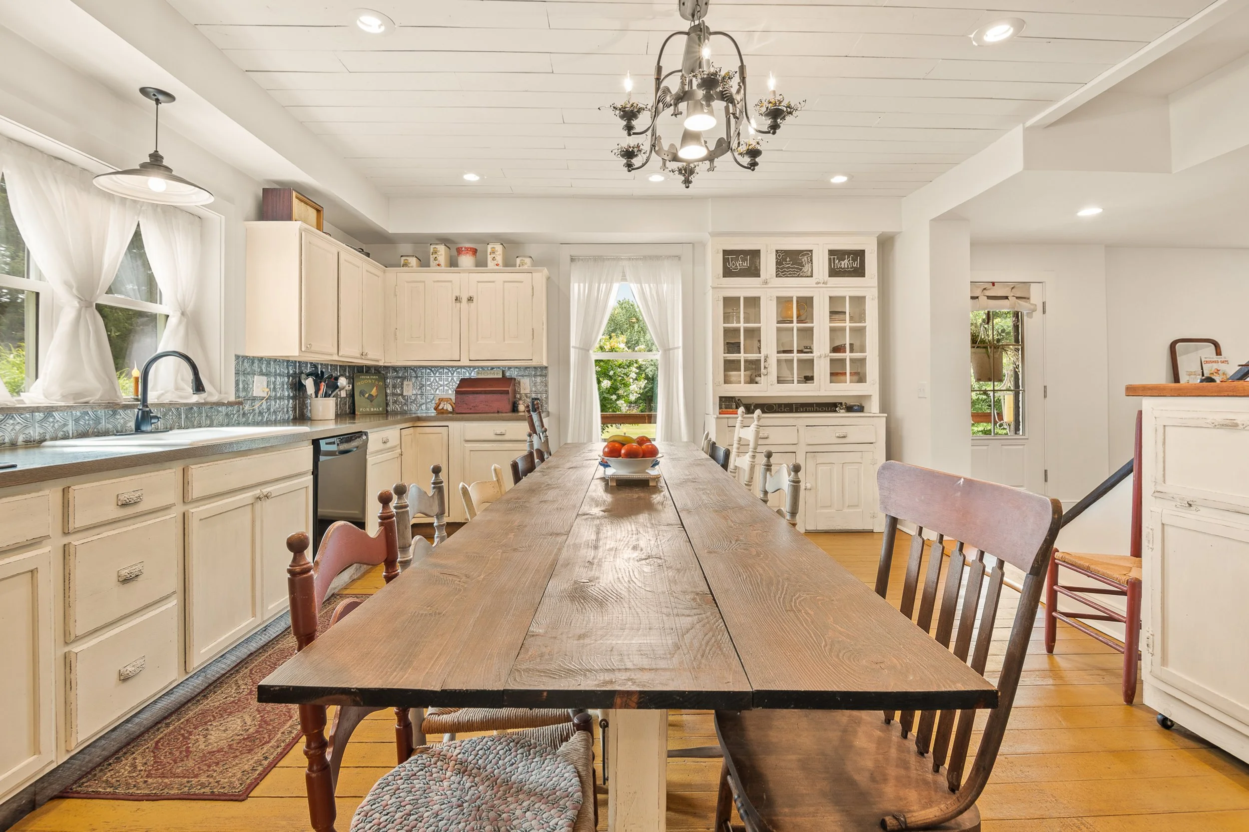 Clean modern kitchen interior photography for a Hagerstown Maryland home listing