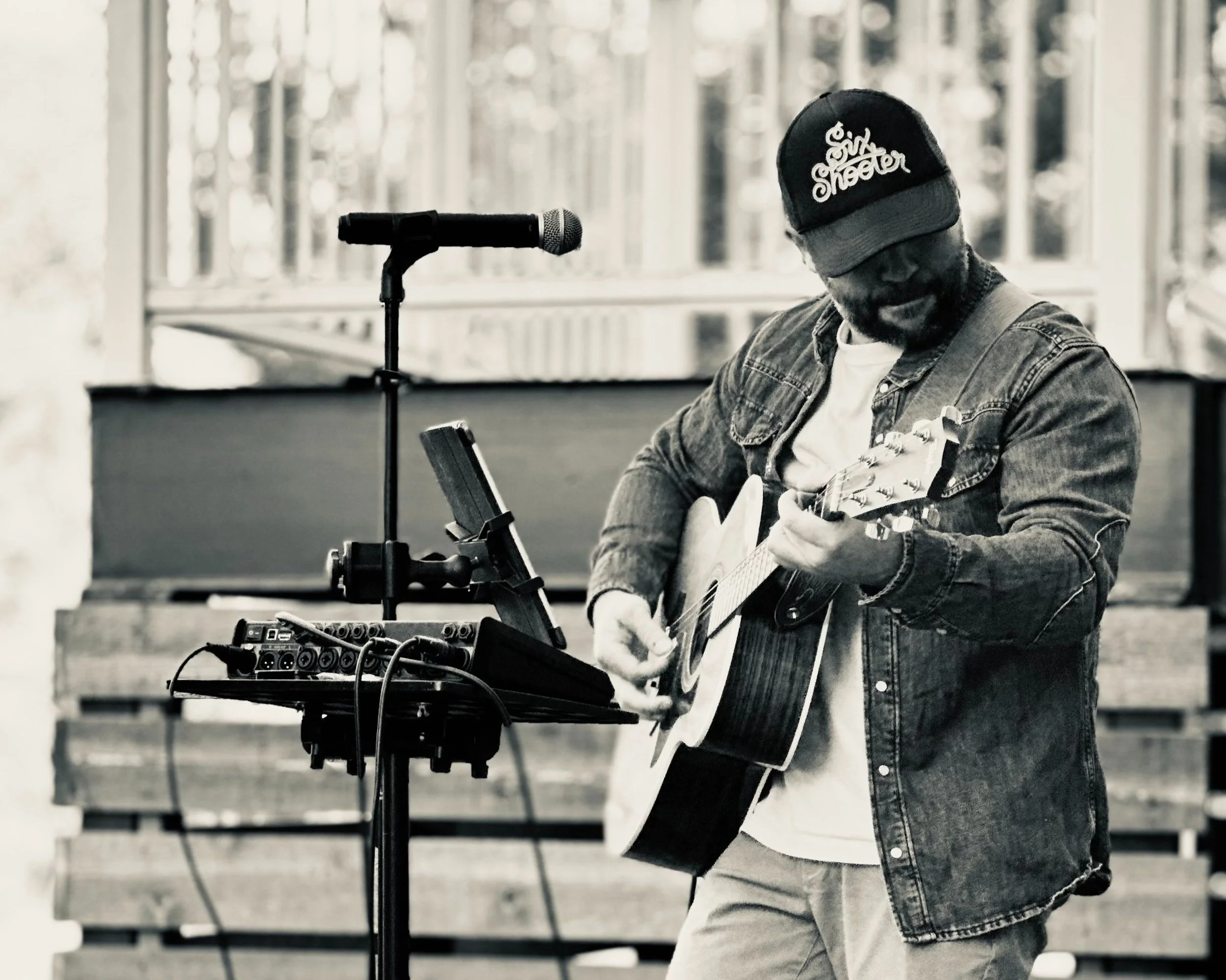 Live Music: Dalton Huxley