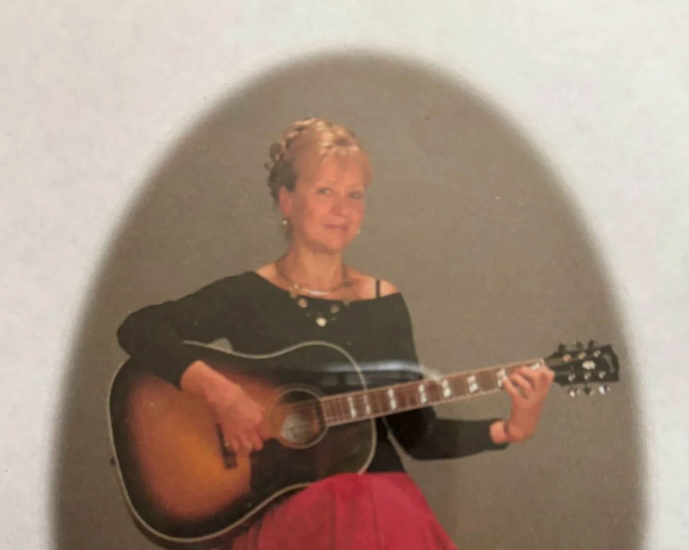 Live Music: Natalia Hougen