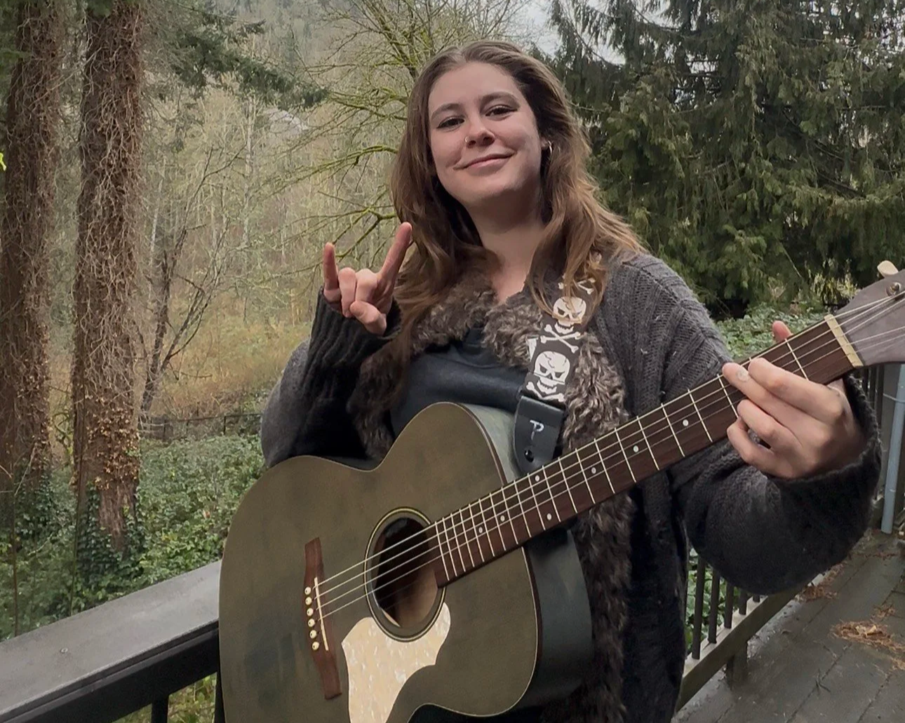 Live Music: Lennon Holden