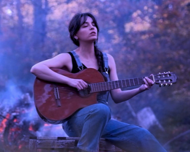 Live Music: Bronwen Roberts