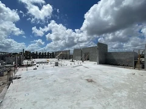 Com-3.jpg