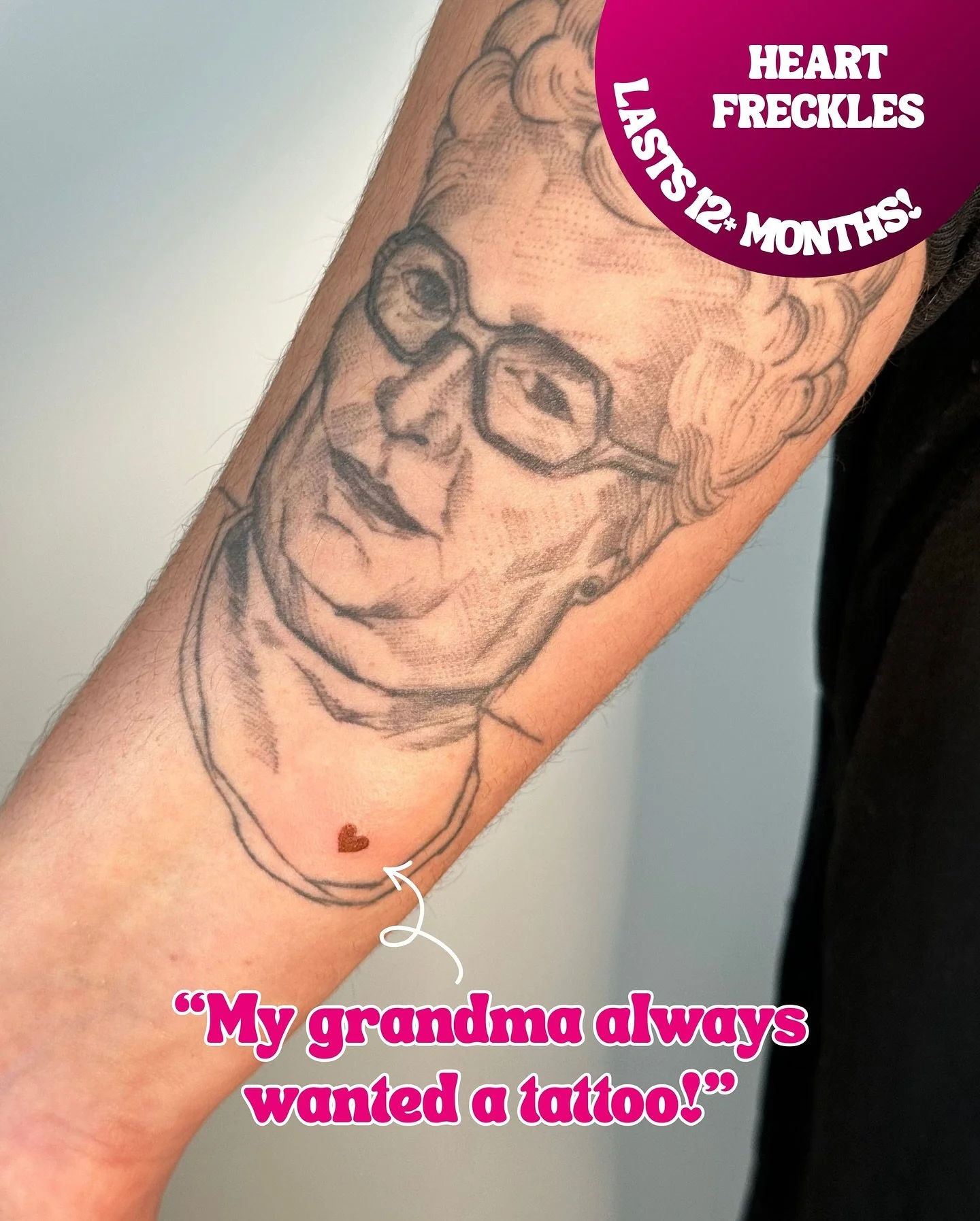 How cute is thisssss 🥰😍 my gorg client wanted to give her beautiful tribute tattoo of her grandma a little chest piece heart freckle! It was a special moment, giving a sprinkle of extra love 💓

💖 Service: Semi-Permanent Cosmetic Tattoo
💖 Style: 
