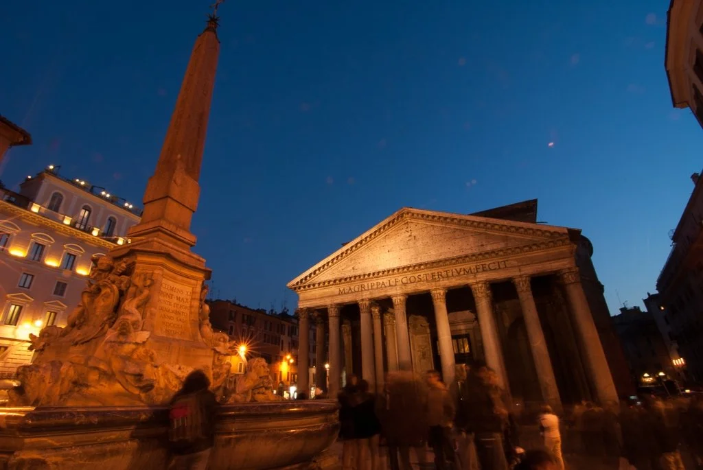 Rome Centro Storico Pantheon and Fountain at Night.jpg
