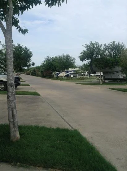 lazy-longhorn-rv-park-victoria-texas.jpeg