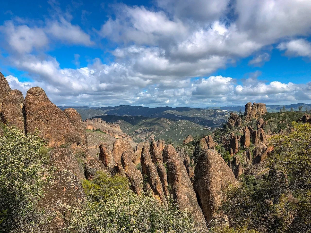 pinnacles-national-park-paicines-california.jpeg