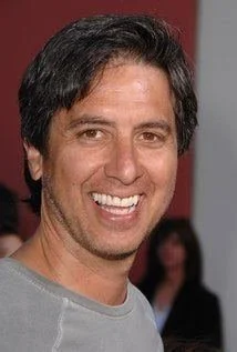 ray-romano-b818dae8-7fea-4eb2-8f60-a19a4e0bca9-resize-750.jpeg