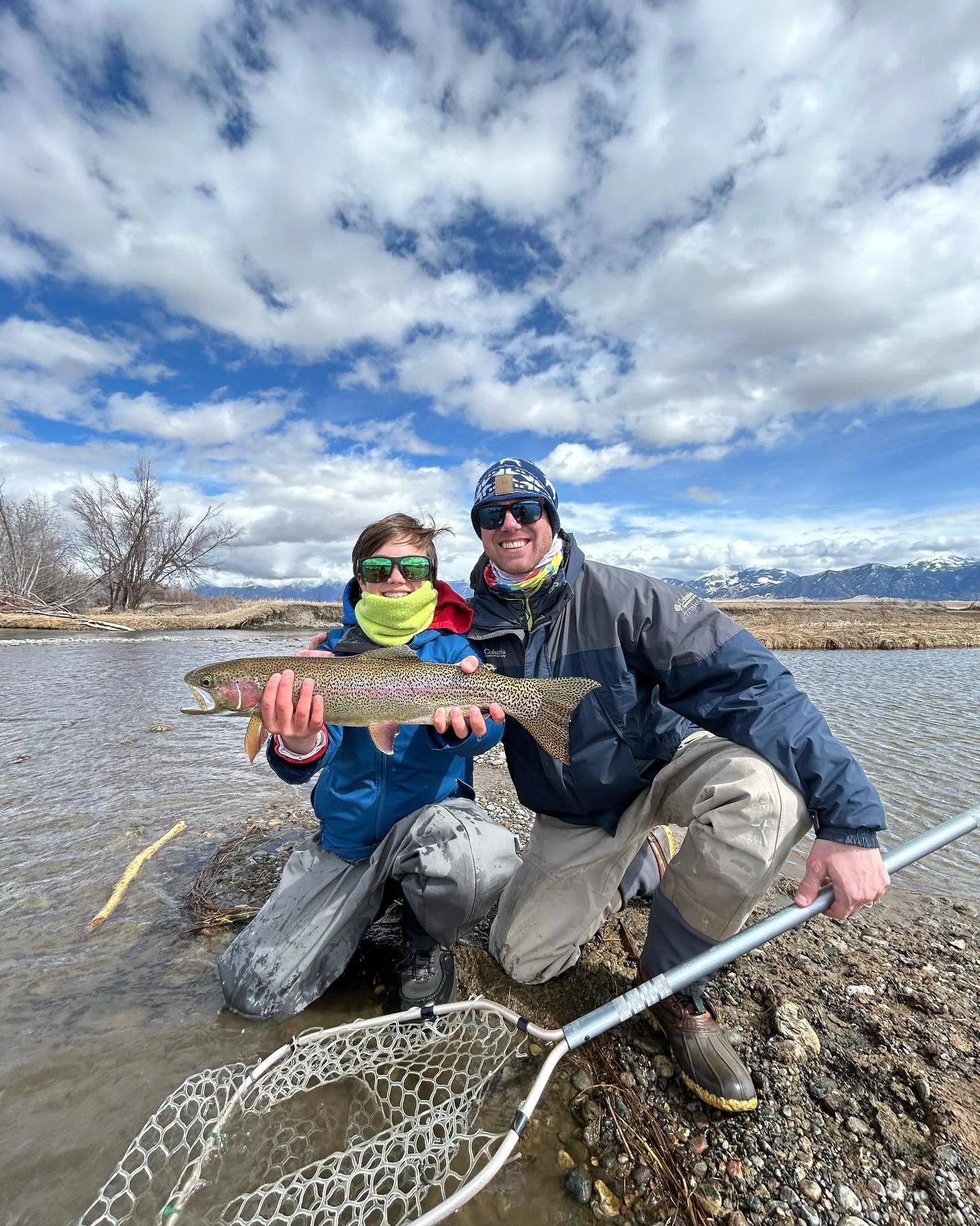 Nothing like watching a young buck figure out the trout game. Miles had never swung a fly rod before and by day 2 he was dialed! Late March has produced some great fishing this year.

#montana #montanaflyfishing #rainbowtrout #bigskycountry #clackacr