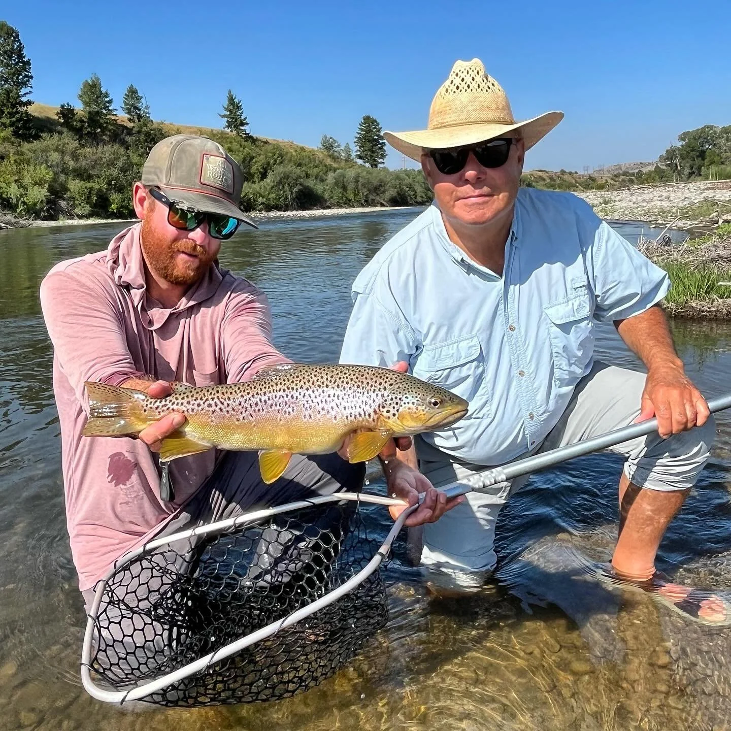 Jim isn&rsquo;t outwardly smiling but he is inside!

📸: @lostinlow 

#goodpeople #browntrout #seewhatsoutthere #rising3474 #winstonrods