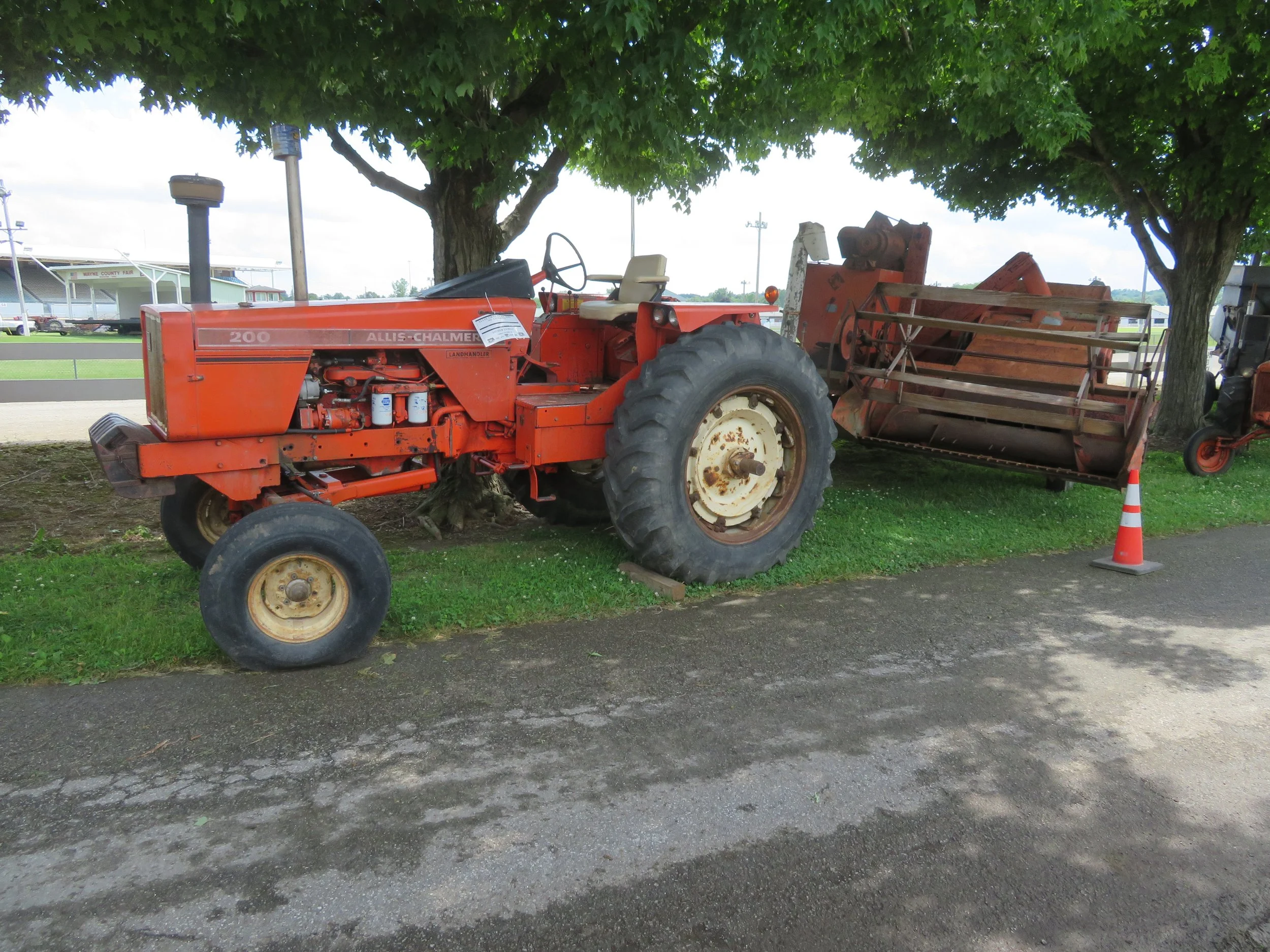 The Eicher Family's 200 w/90 Combine.