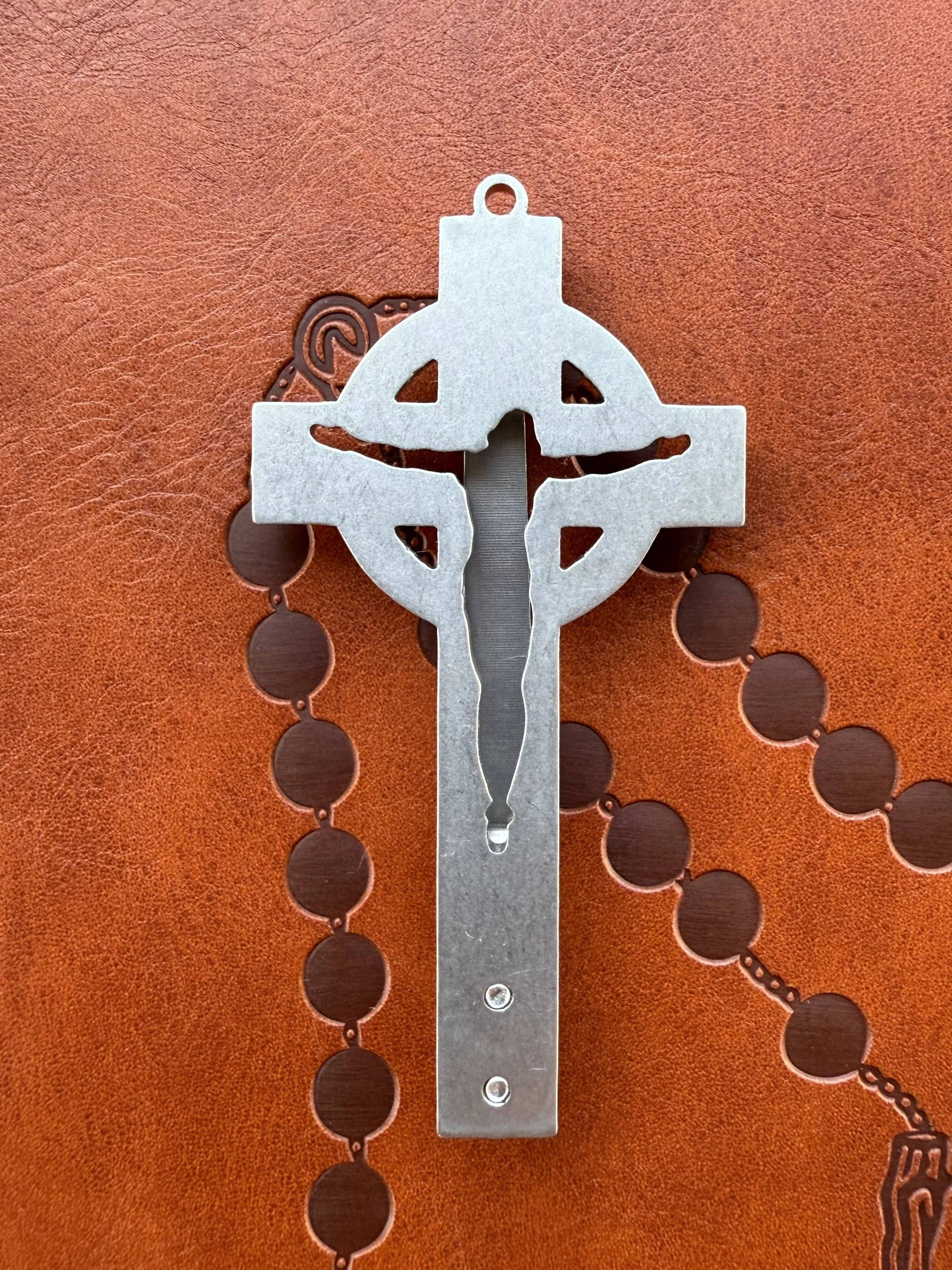 LAST WEAPON Crucifix with clip