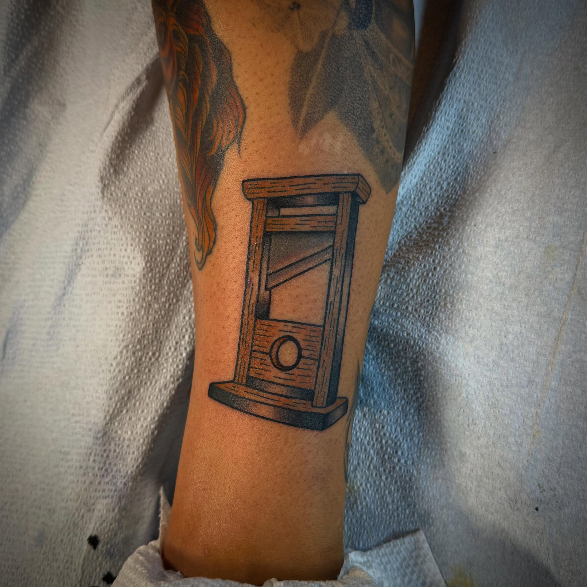 Guillotine for my dear friend @hungryhashplant 
Perfect tattoo for the current political climate&hellip;
.
But for real, I&rsquo;m sick of seeing people arguing over the most mundane bullshit. The hot topics issues and endless debates they push on th