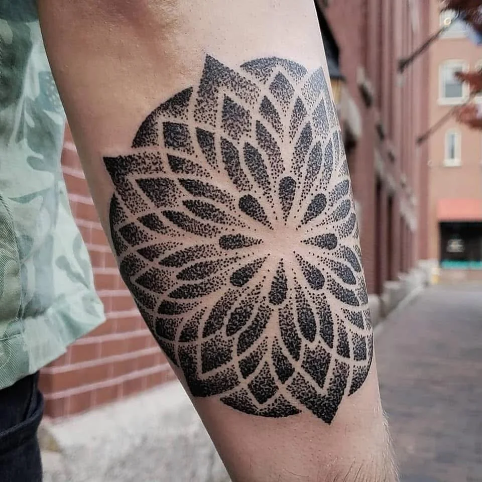 Made this one awhile ago. At one point I was doing a bunch of similar tattoos. Wouldn&rsquo;t mind doing some more of them.
.
.
.
.
.
#southportlandmaine #mainetattooers #mainetattoo #mainetattooartist #maine