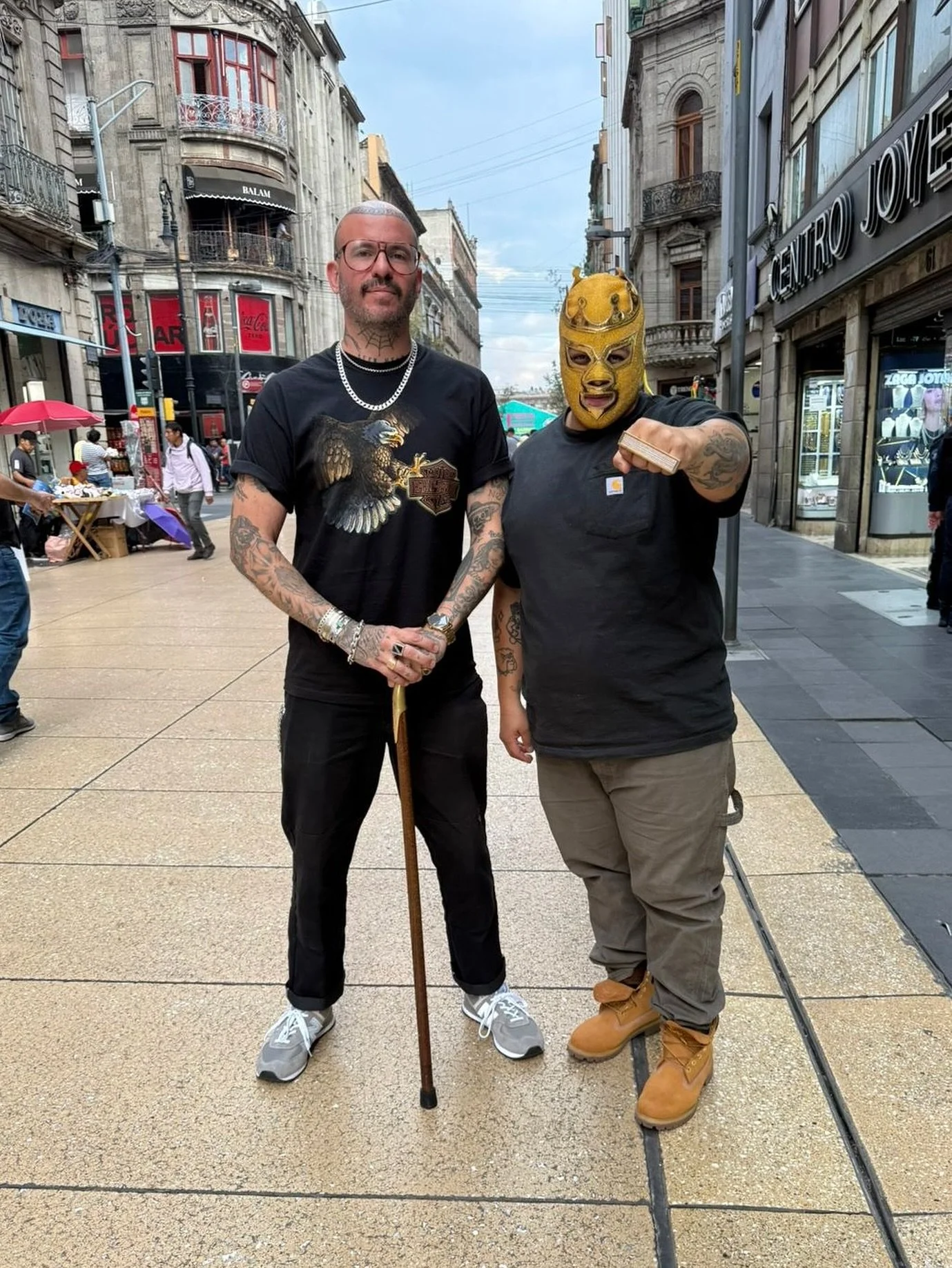 Trips off to a good start! Honored to meet the mighty @colosodeoro on my first day in #MexicoCity! You&rsquo;ll be seeing some of his work in my inventory when I get back! 🙏🏽

#colosodeoro #mexicocity #mexico🇲🇽 #goodstart #goodboyjewelry