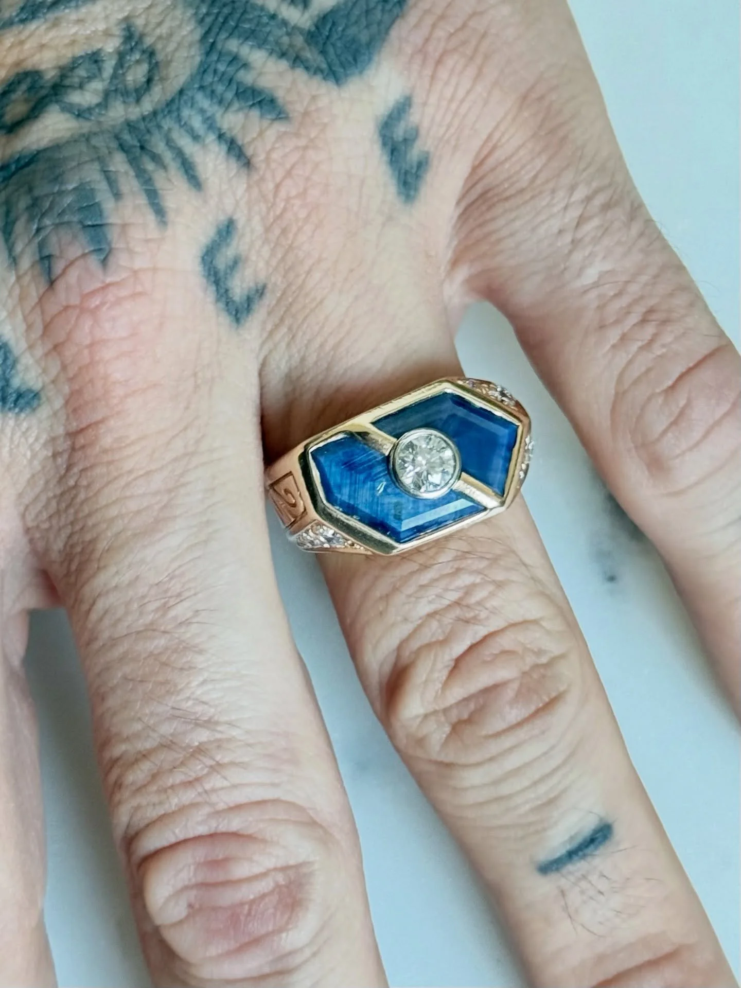 Here are some stills of the custom cut sapphire ring I just posted! The video doesn&rsquo;t do it justice! 

Come check us at @acurrentaffair November 8-9 in Brooklyn, NY!

14K Vintage Custom Cut Sapphire Ring with .50 CT Center Diamond &amp; .25 CTW
