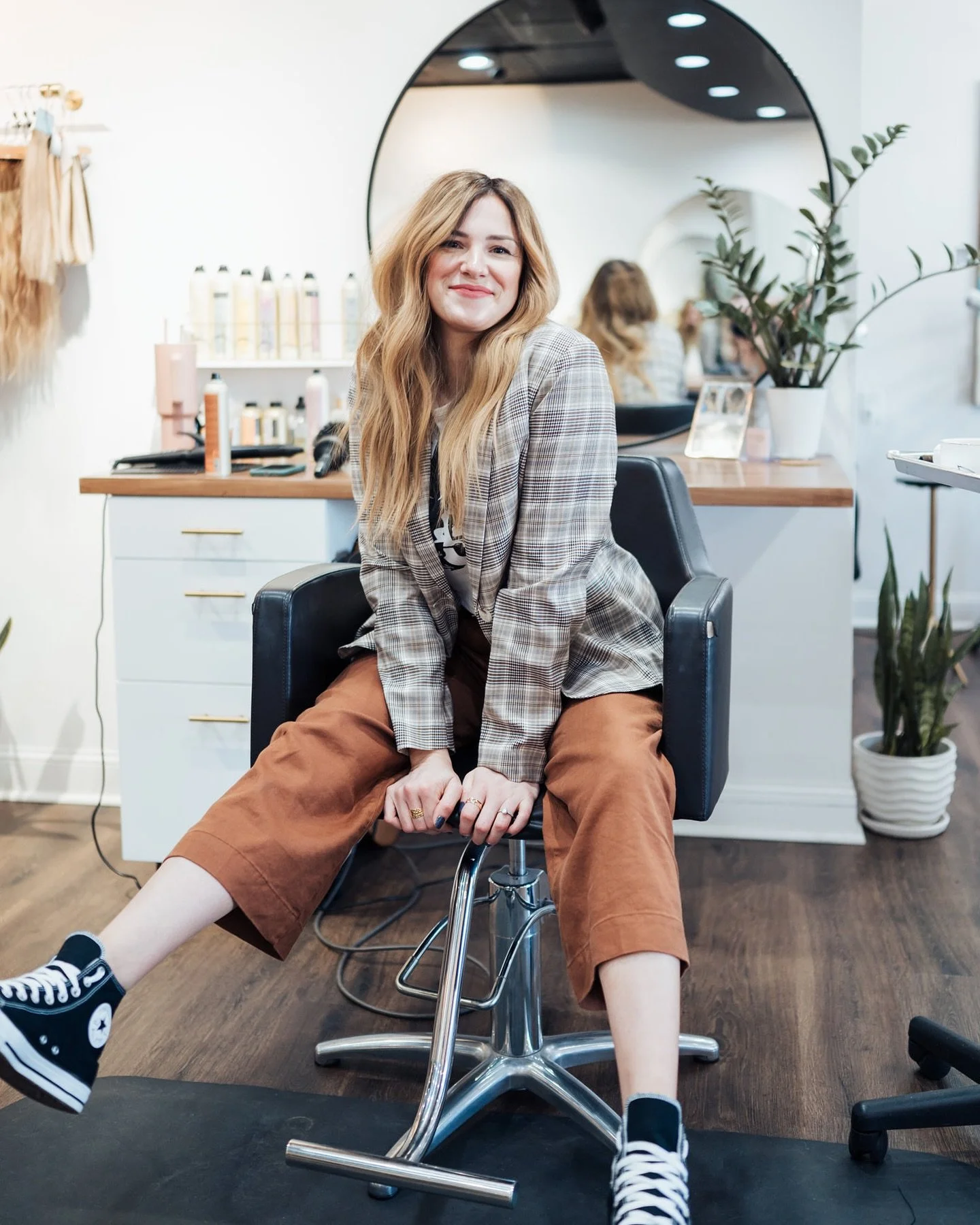 SWIPE for an @invisiblebeadextensions before and after that has me feeling 🥰🥰🥰🥰