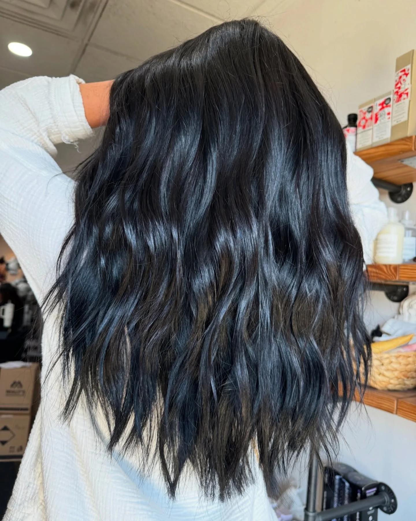 Not only am I drooling over this grow out (swipe to see!)🤤, but did you know I learn A LOT from (over) analyzing them? The grow out tells it ALL!! Since becoming an IBE&reg;️ Master Technician, I have learned so many trouble shooting techniques to i