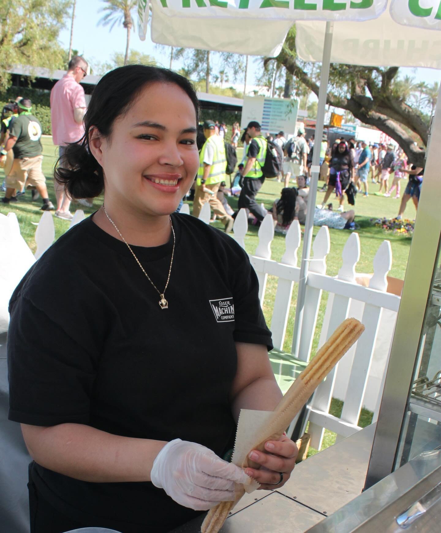 We ❤️ Festival Season! Keep an eye out for our friendly team members &amp; delicious treats @campfloggnaw + @neoncityfestival + @dreamstateusa + @apocalypsefest this month 🤝🏽🕺🏽
&bull;
&bull;
#socalchurro #festivalfood #snackideas #socalevents #ve